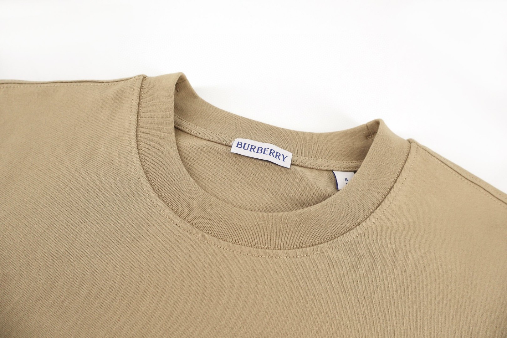 Burberry 巴宝莉 马年新禧贺岁系列 毛巾绣战马 圆领 短袖 T恤 夏季 黑色 红色 米色 白色 A0 81183811