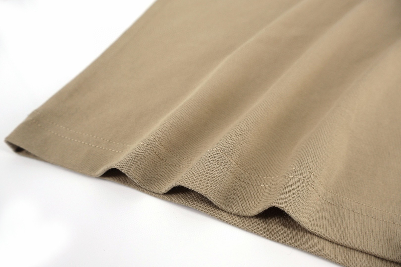 Burberry 巴宝莉 马年新禧贺岁系列 毛巾绣战马 圆领 短袖 T恤 夏季 黑色 红色 米色 白色 A0 81183811