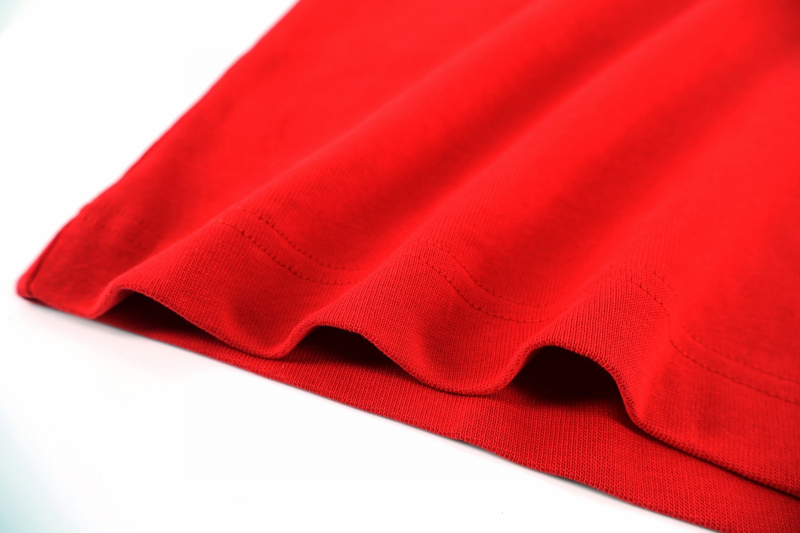 Burberry 巴宝莉 马年新禧贺岁系列 毛巾绣战马 圆领 短袖 T恤 夏季 黑色 红色 米色 白色 A0 81183811