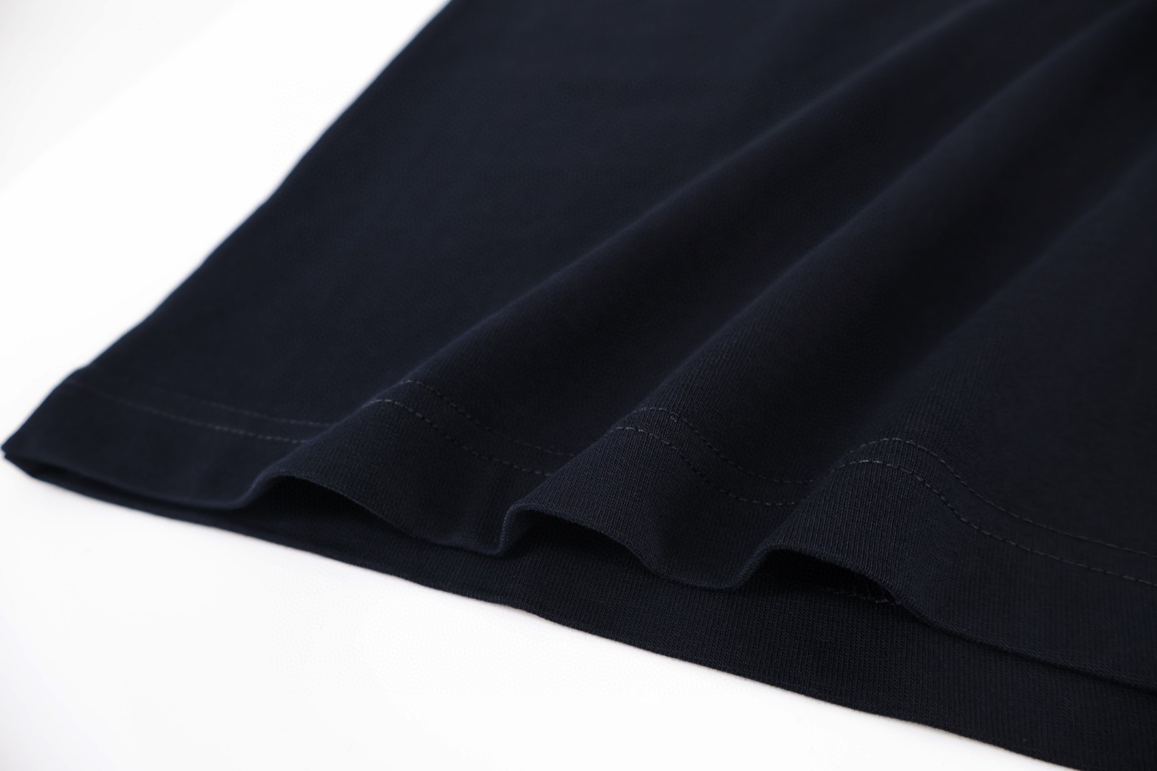 Burberry 巴宝莉 马年新禧贺岁系列 毛巾绣战马 圆领 短袖 T恤 夏季 黑色 红色 米色 白色 A0 81183811