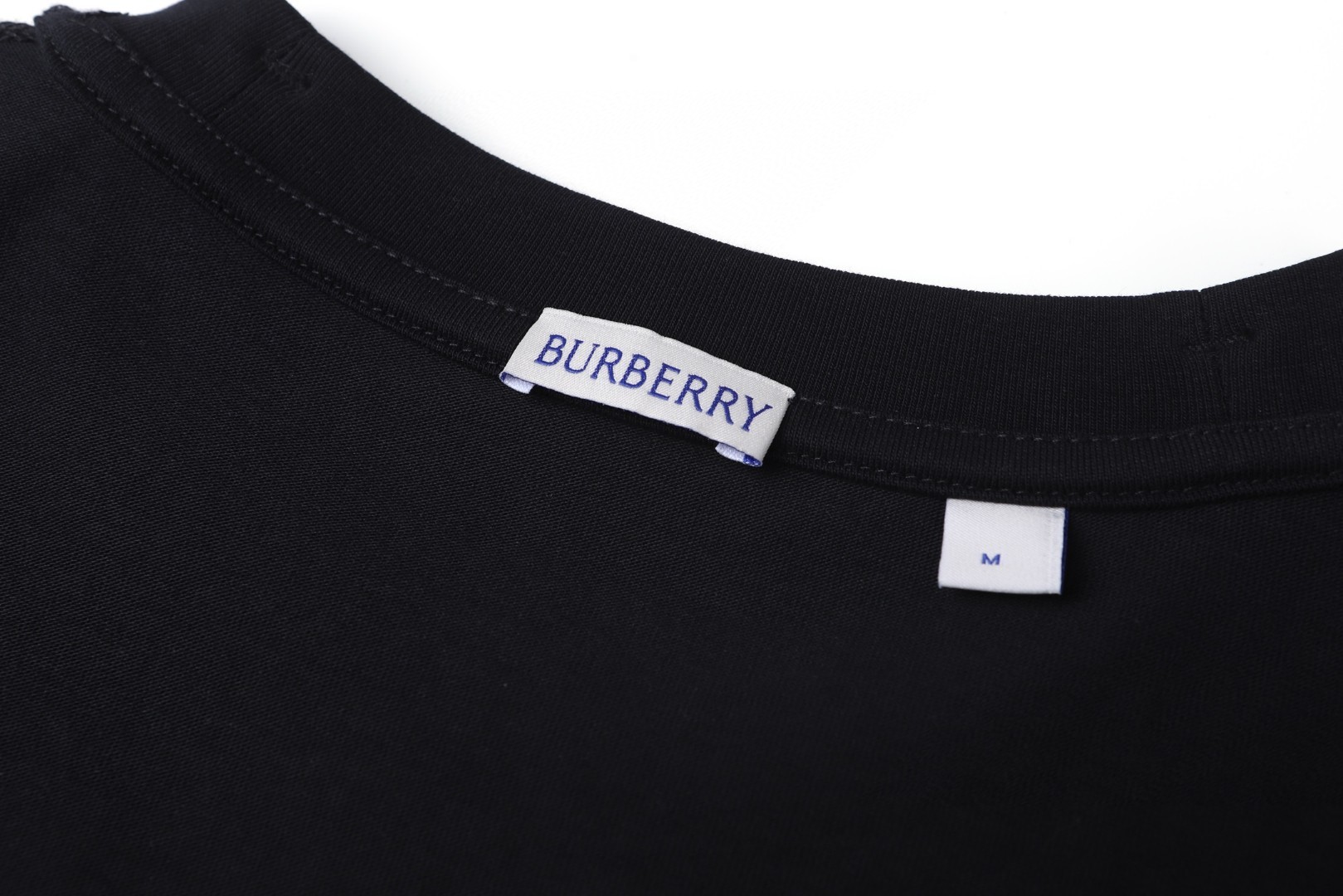 Burberry 巴宝莉 下摆小标战马 圆领 短袖 T恤 夏季 白色 黑色 A0 81022541