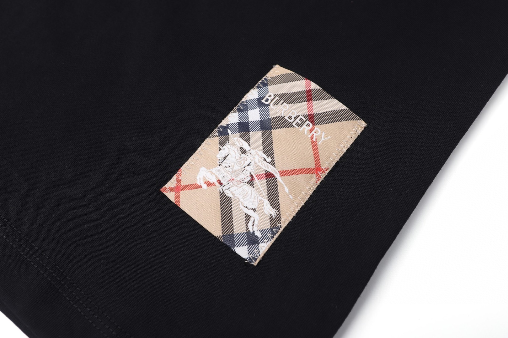 Burberry 巴宝莉 下摆小标战马 圆领 短袖 T恤 夏季 白色 黑色 A0 81022541