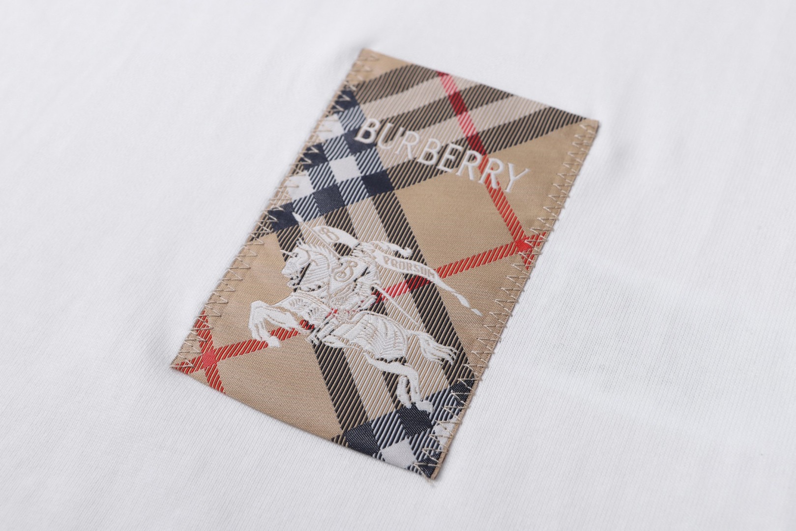 Burberry 巴宝莉 下摆小标战马 圆领 短袖 T恤 夏季 白色 黑色 A0 81022541