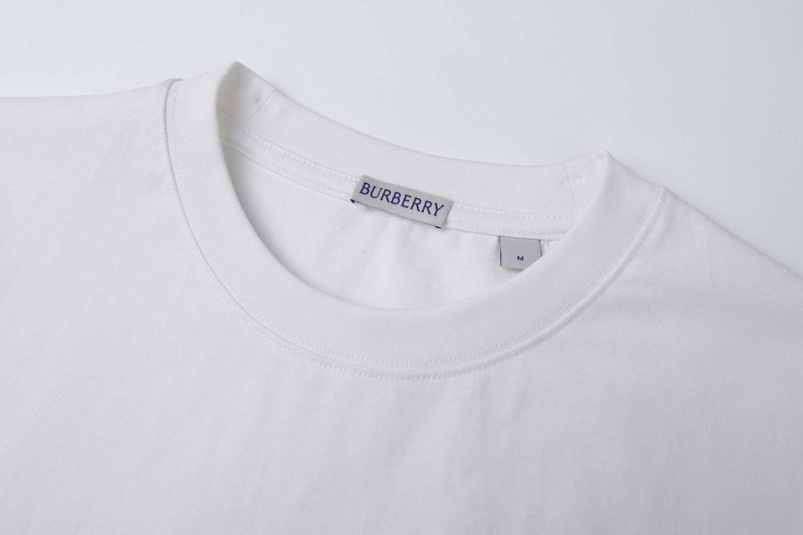 Burberry 巴宝莉 下摆小标战马 圆领 短袖 T恤 夏季 白色 黑色 A0 81022541