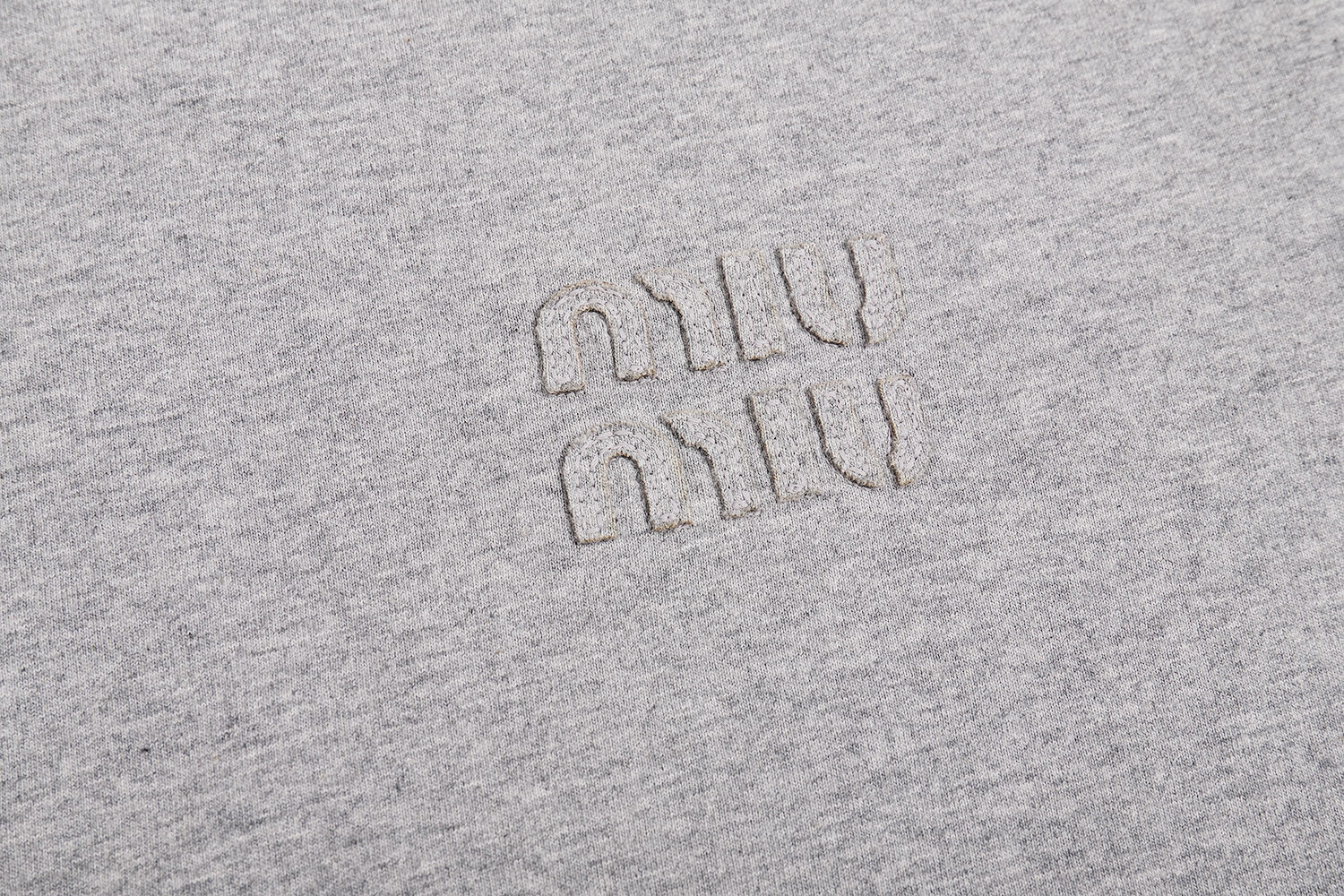 MIU MIU 贴布字母logo 圆领 休闲短袖 T恤 夏季 白色 灰色 A0