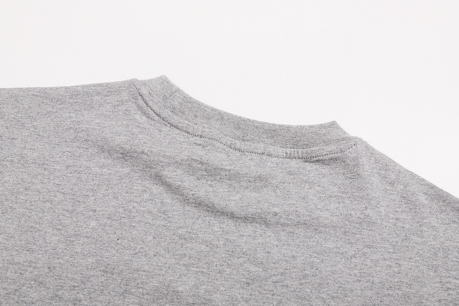 MIU MIU 贴布字母logo 圆领 休闲短袖 T恤 夏季 白色 灰色 A0