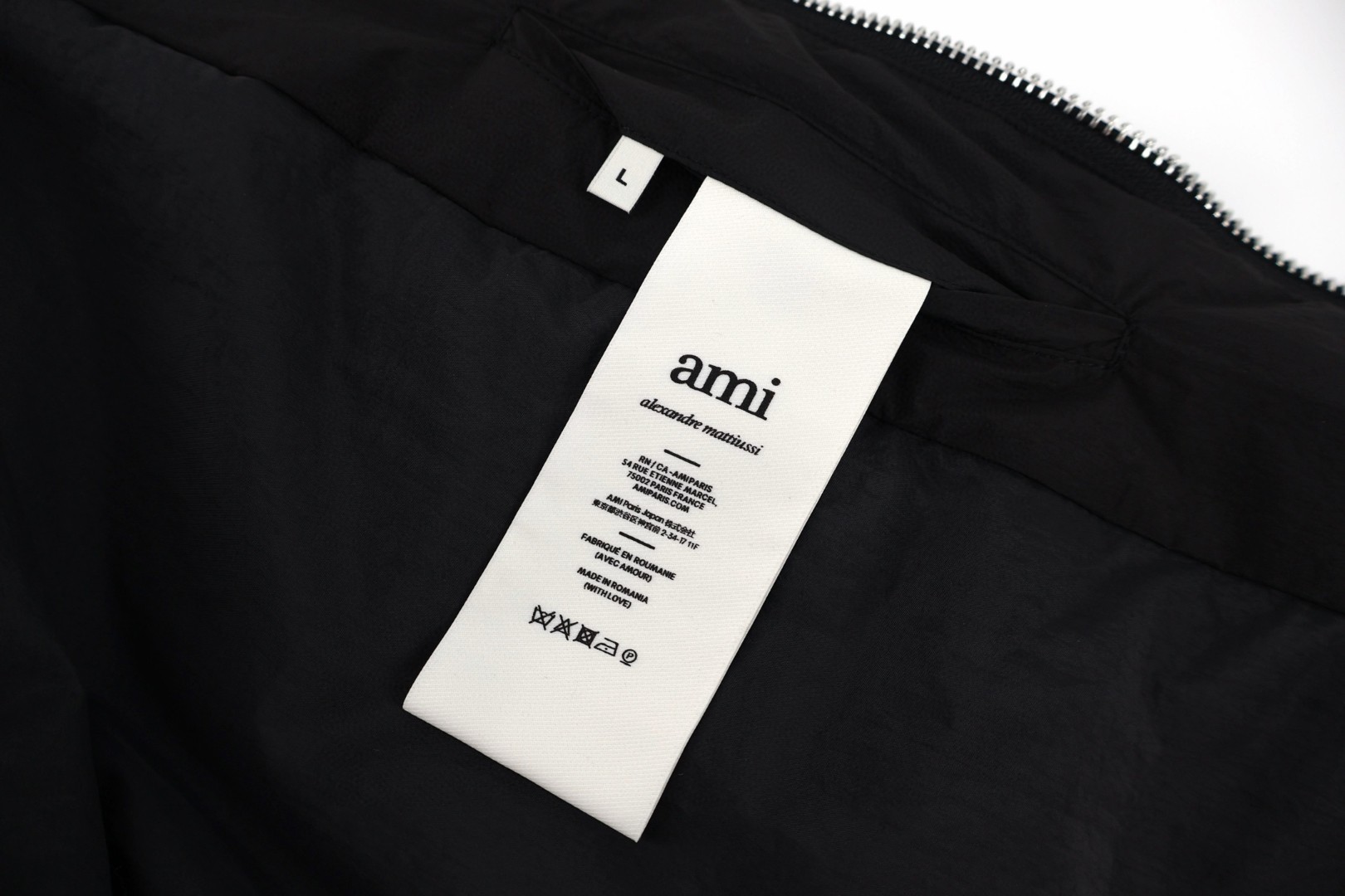 AMIPARIS De Coeur 爱心铁标 尼龙夹棉拉链外套 棉服 夹克 长袖 保暖 黑色 C0 HJK034PA0009-001