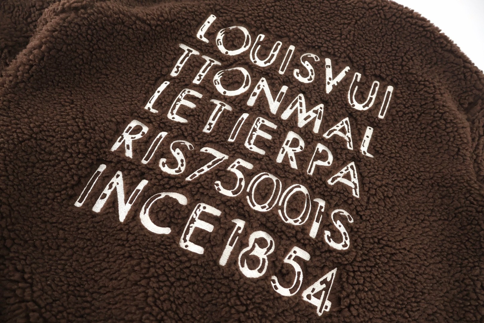 LOUIS VUITTON 路易威登 刺绣字母羊羔毛外套 夹克 保暖 棕色 B5 1AJTU1
