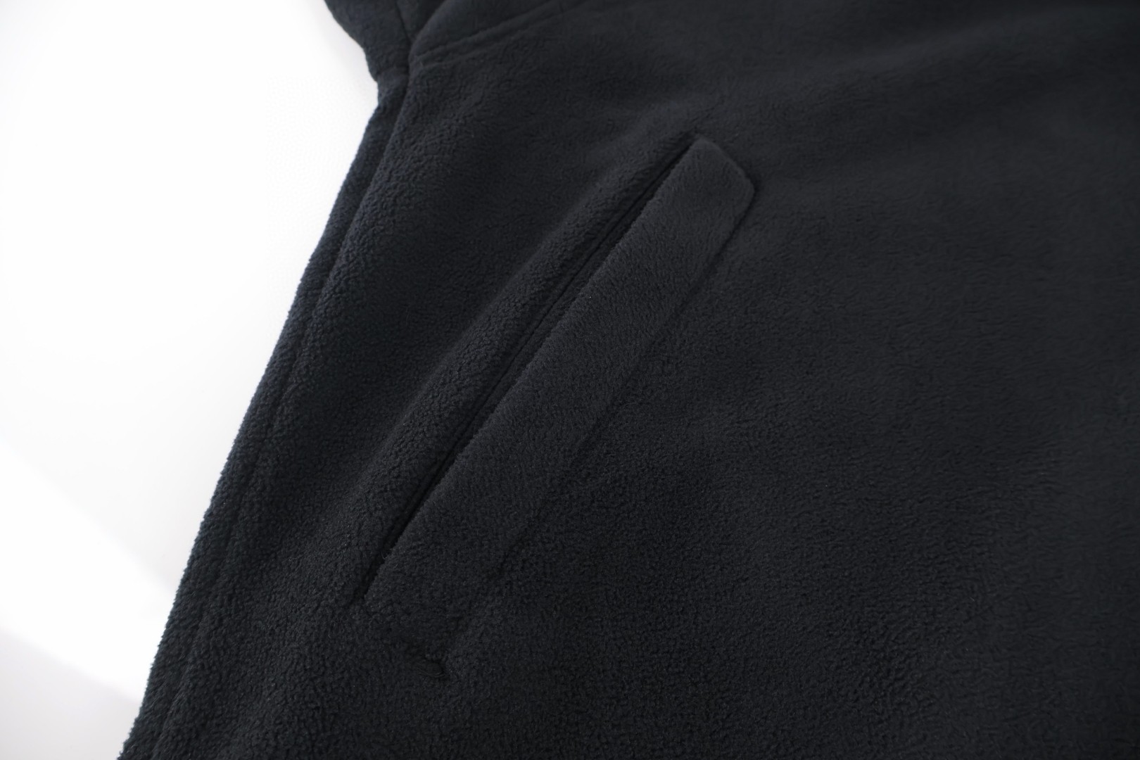 Balenciaga 巴黎世家 圆环刺绣双向拉链连帽抓绒外套 夹克 长袖 秋冬 保暖 黑色 B5 858092TTVS51000