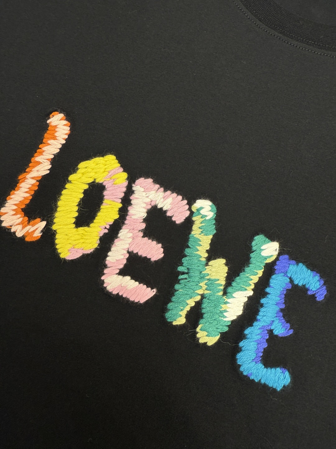 Loewe 罗意威 彩色毛线袖圆领短袖 T恤 夏季 黑色 A2 H526Y22XBF-1100