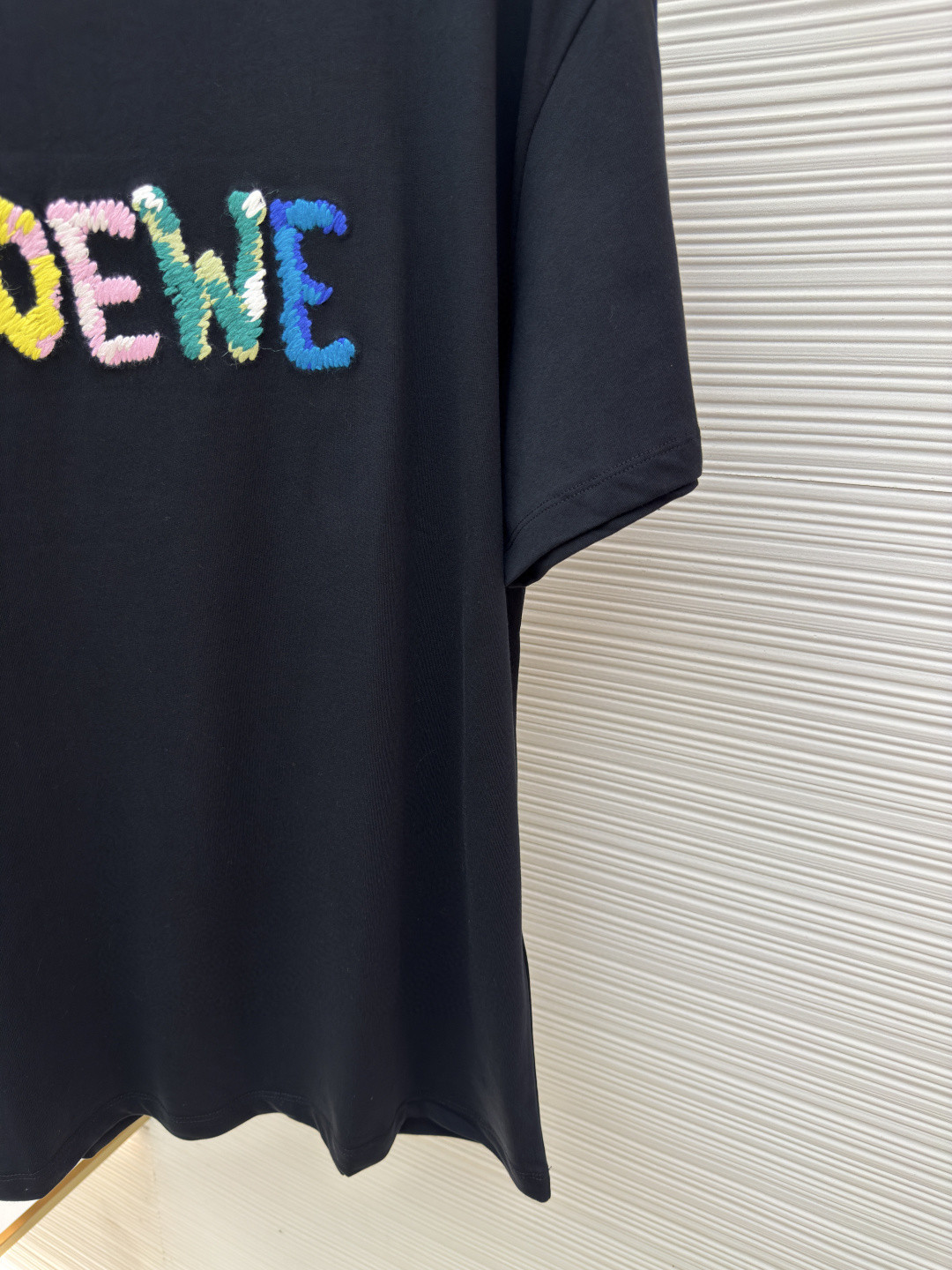 Loewe 罗意威 彩色毛线袖圆领短袖 T恤 夏季 黑色 A2 H526Y22XBF-1100