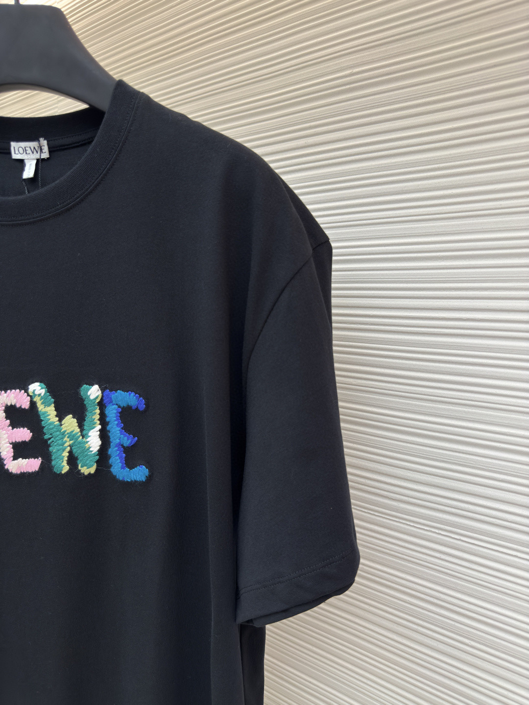 Loewe 罗意威 彩色毛线袖圆领短袖 T恤 夏季 黑色 A2 H526Y22XBF-1100