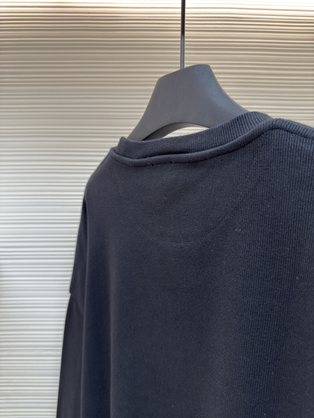 LOEWE 罗意威 胸口刺绣logo长袖T恤 打底衫 灰色 白色 黑色 A5 H526Y22XAZ-1440