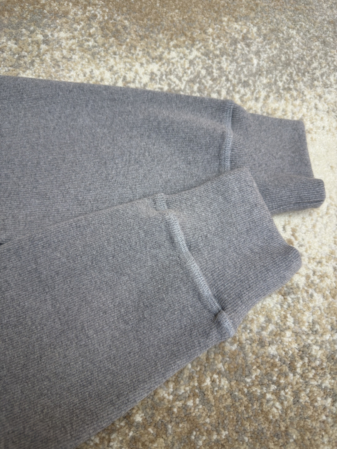 LOEWE 罗意威 胸口刺绣logo长袖T恤 打底衫 灰色 白色 黑色 A5 H526Y22XAZ-1440