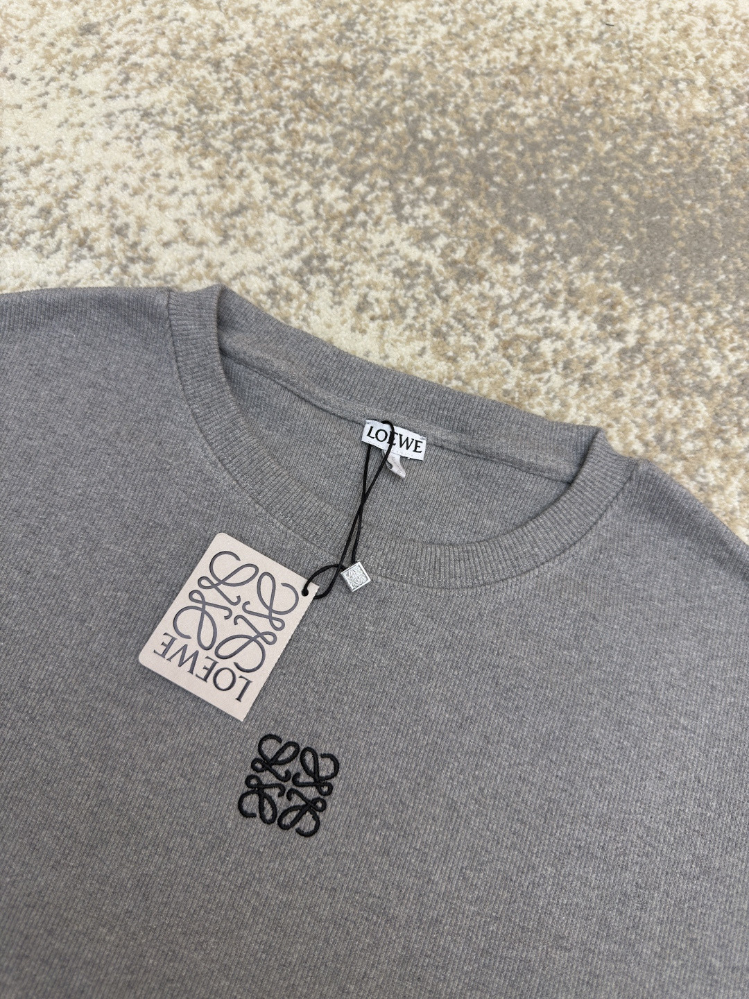 LOEWE 罗意威 胸口刺绣logo长袖T恤 打底衫 灰色 白色 黑色 A5 H526Y22XAZ-1440