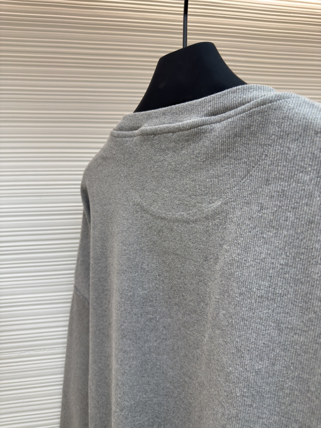 LOEWE 罗意威 胸口刺绣logo长袖T恤 打底衫 灰色 白色 黑色 A5 H526Y22XAZ-1440