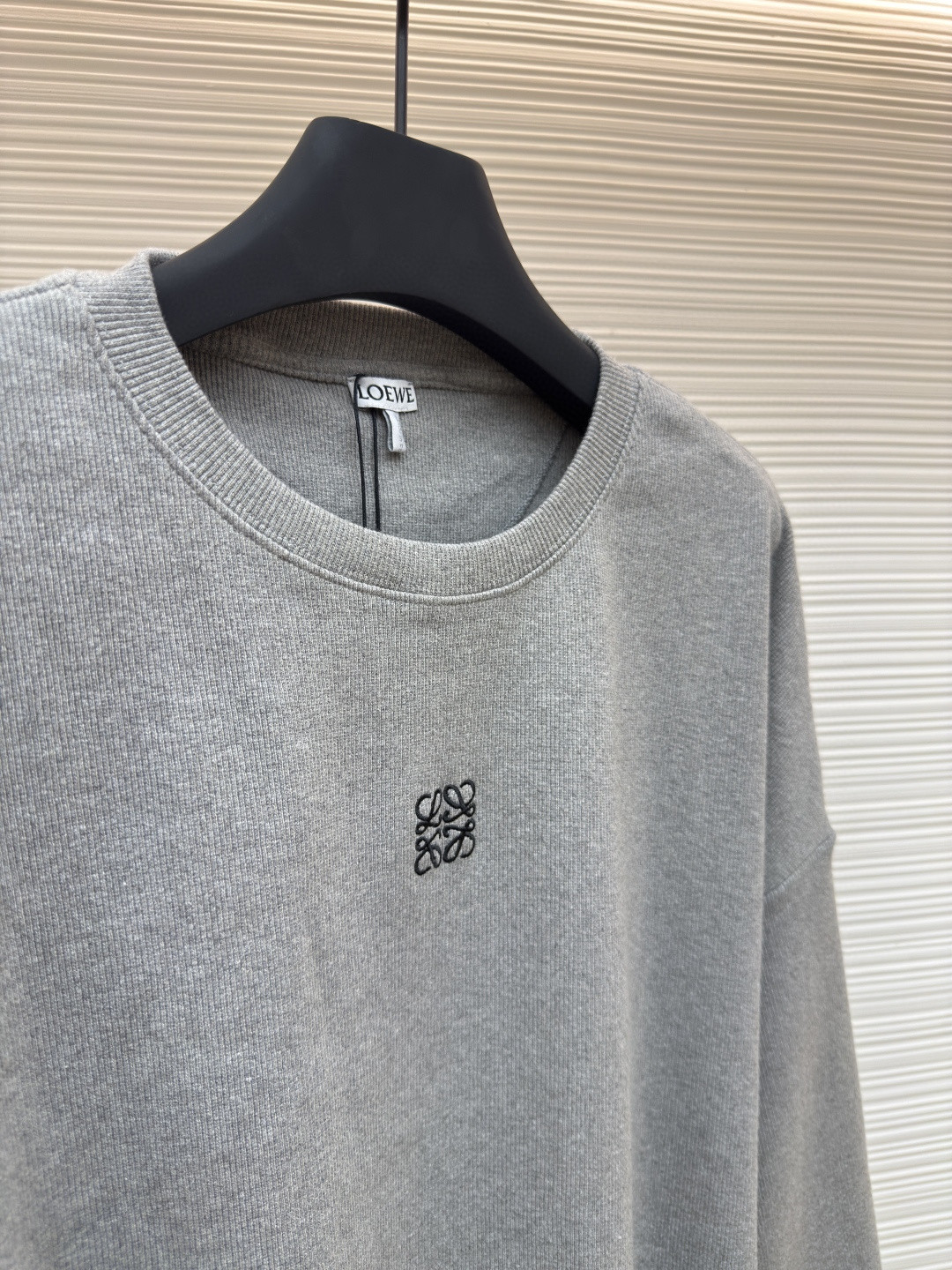 LOEWE 罗意威 胸口刺绣logo长袖T恤 打底衫 灰色 白色 黑色 A5 H526Y22XAZ-1440