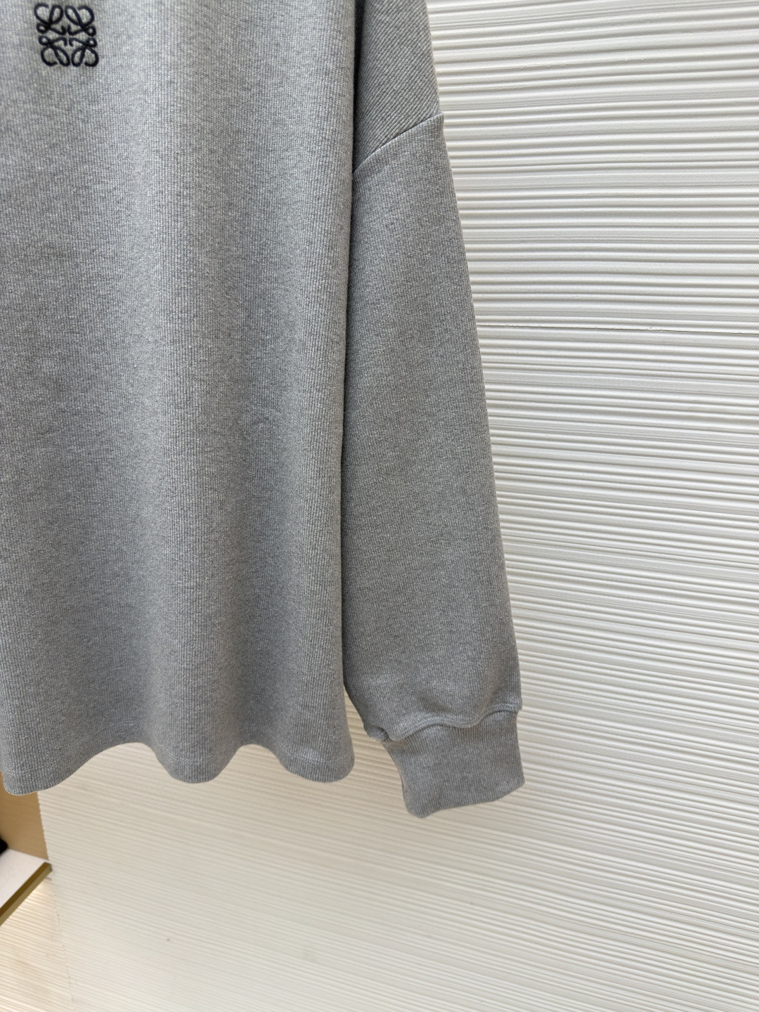 LOEWE 罗意威 胸口刺绣logo长袖T恤 打底衫 灰色 白色 黑色 A5 H526Y22XAZ-1440