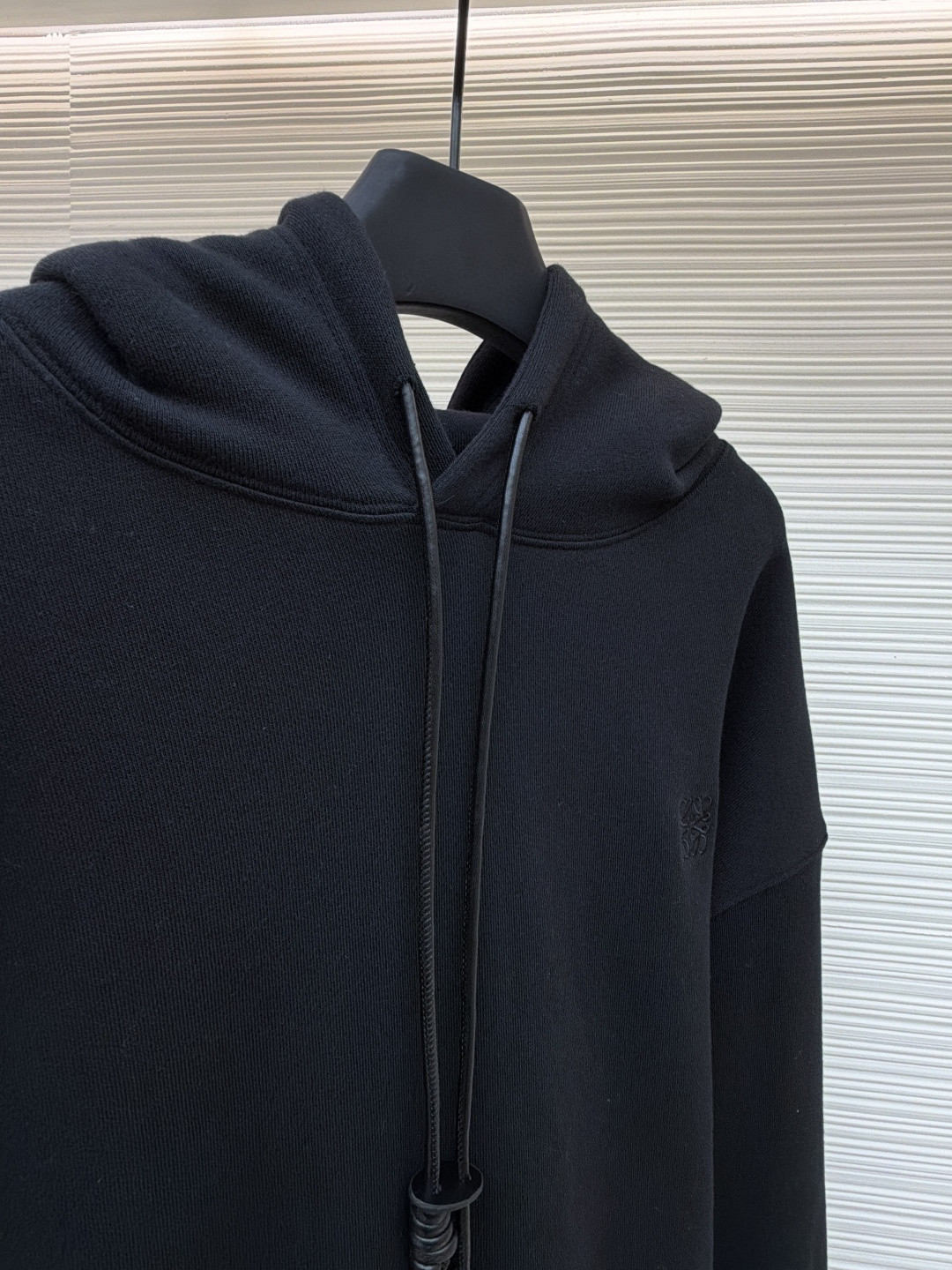 LOEWE 罗意威 皮革抽绳刺绣logo连帽卫衣 长袖 灰色 黑色 A7 H526Y25X53-1440