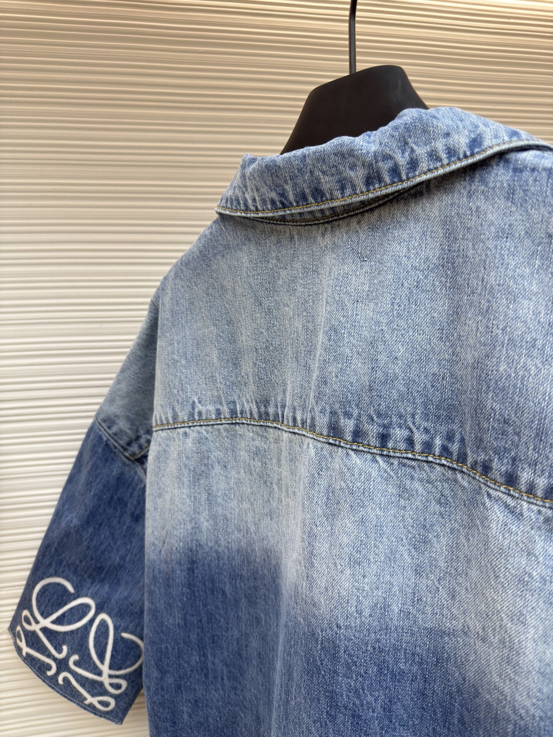 Loewe 罗意威 袖口刺绣图案 丹宁牛仔衬衫 短袖 外套 夏季 蓝色 A5 H526Y1DW18-6395