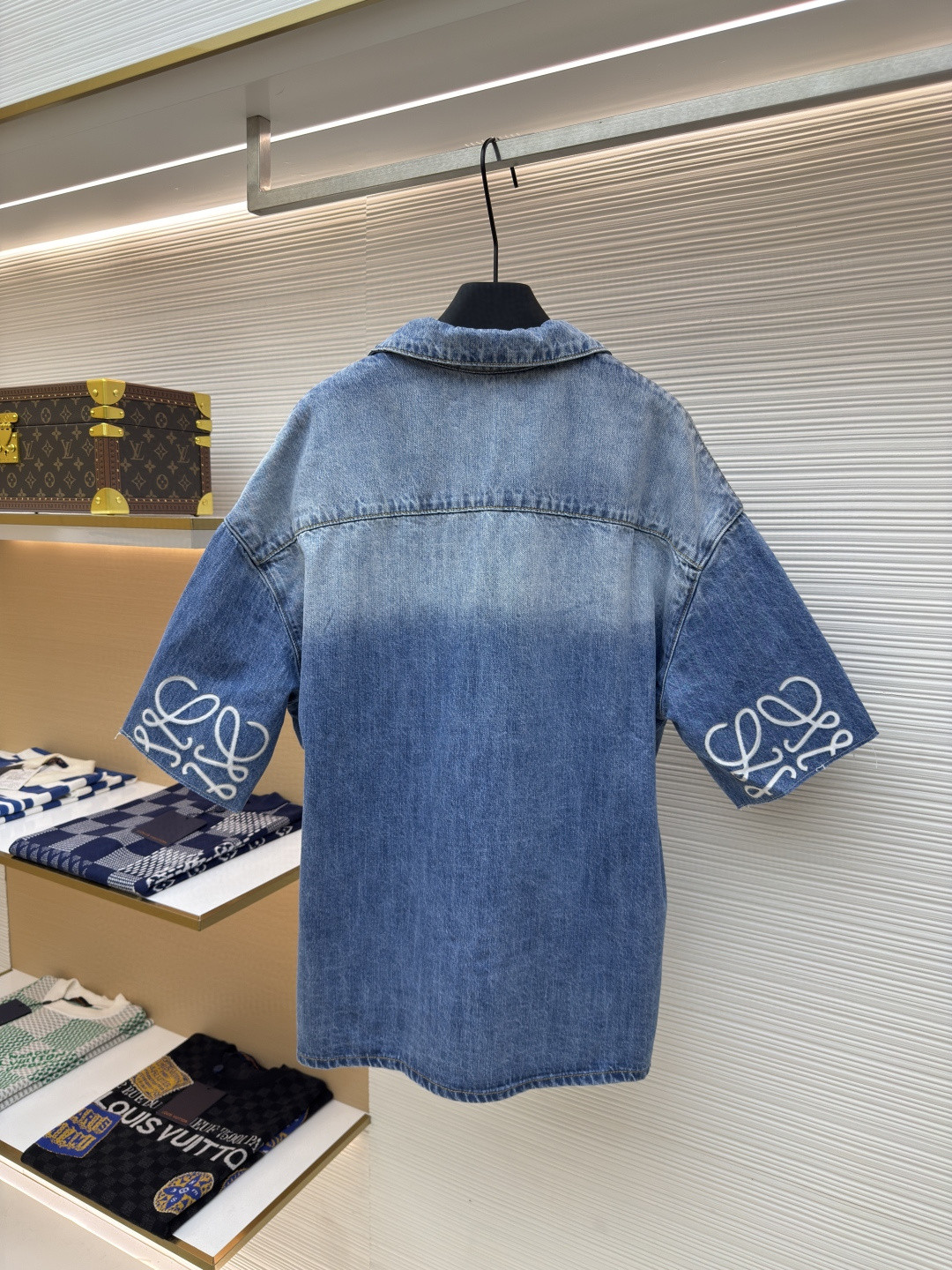 Loewe 罗意威 袖口刺绣图案 丹宁牛仔衬衫 短袖 外套 夏季 蓝色 A5 H526Y1DW18-6395