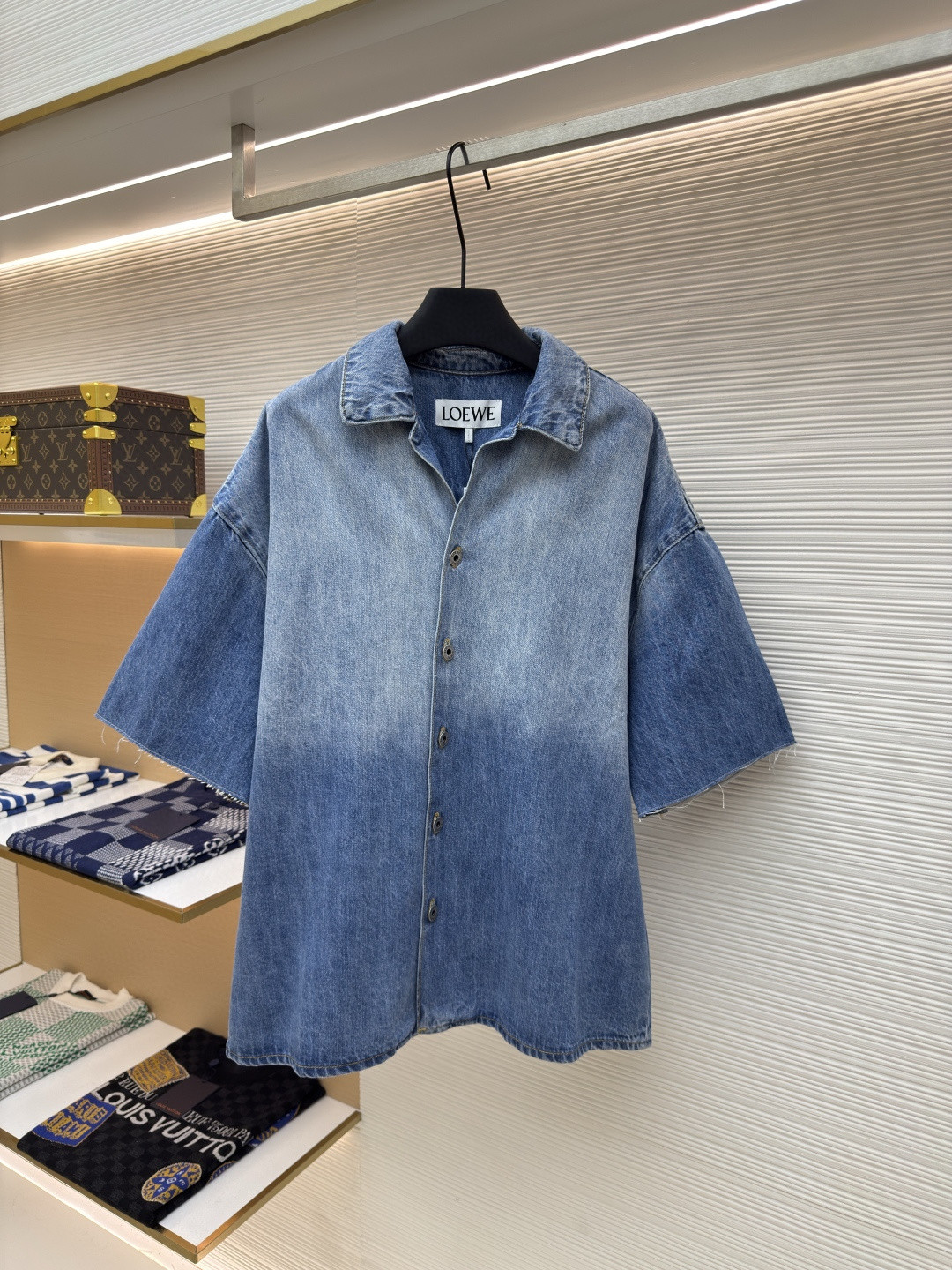 Loewe 罗意威 袖口刺绣图案 丹宁牛仔衬衫 短袖 外套 夏季 蓝色 A5 H526Y1DW18-6395