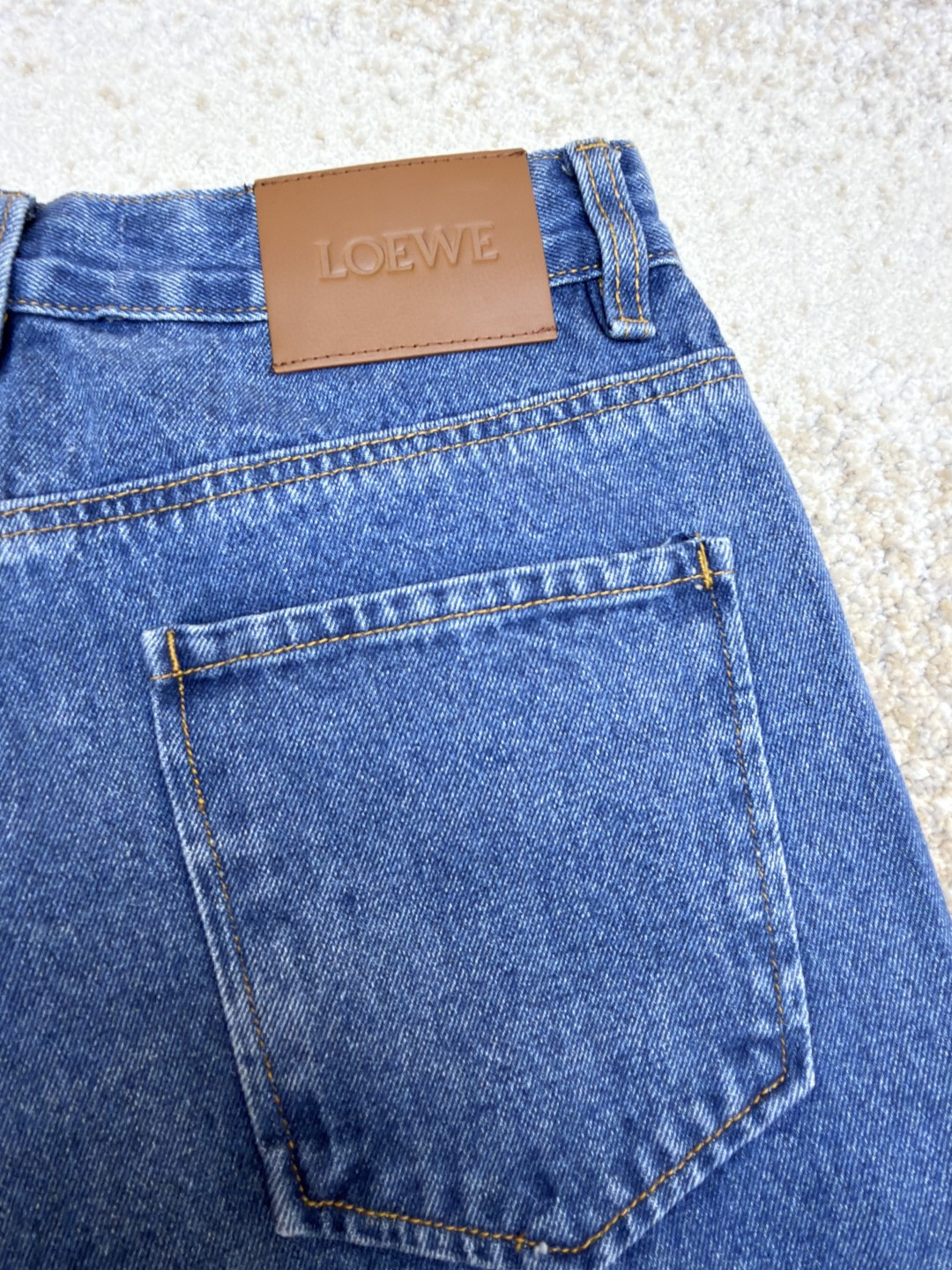 Loewe 罗意威 裤腿刺绣图案牛仔短裤 五分裤 裤子 蓝色 A5 S359Y11XC7-5320