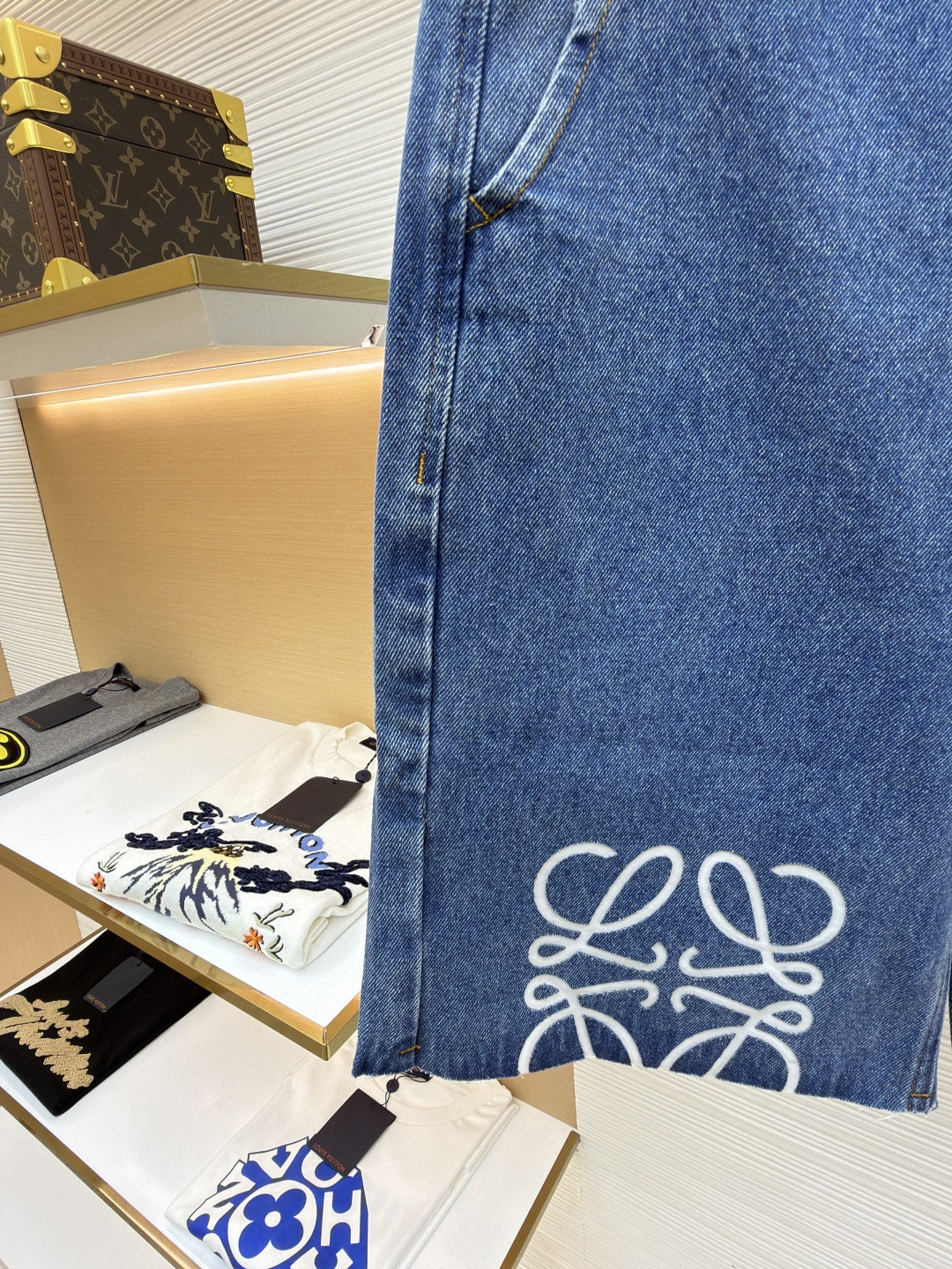 Loewe 罗意威 裤腿刺绣图案牛仔短裤 五分裤 裤子 蓝色 A5 S359Y11XC7-5320