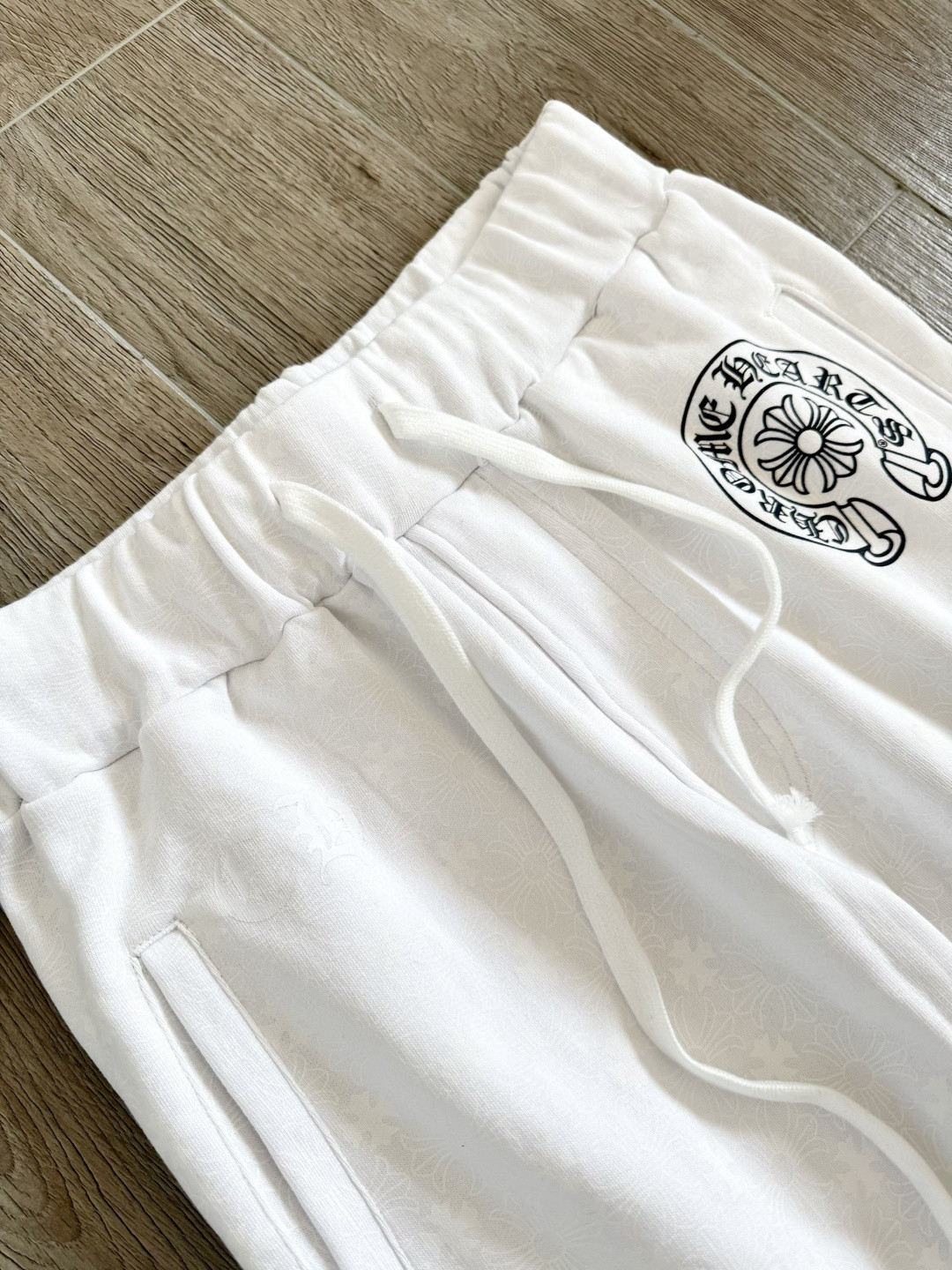 Chrome Hearts 克罗心 暗纹满印松紧腰束脚运动裤 卫裤 休闲裤 长裤 裤子 白色 CH-44989