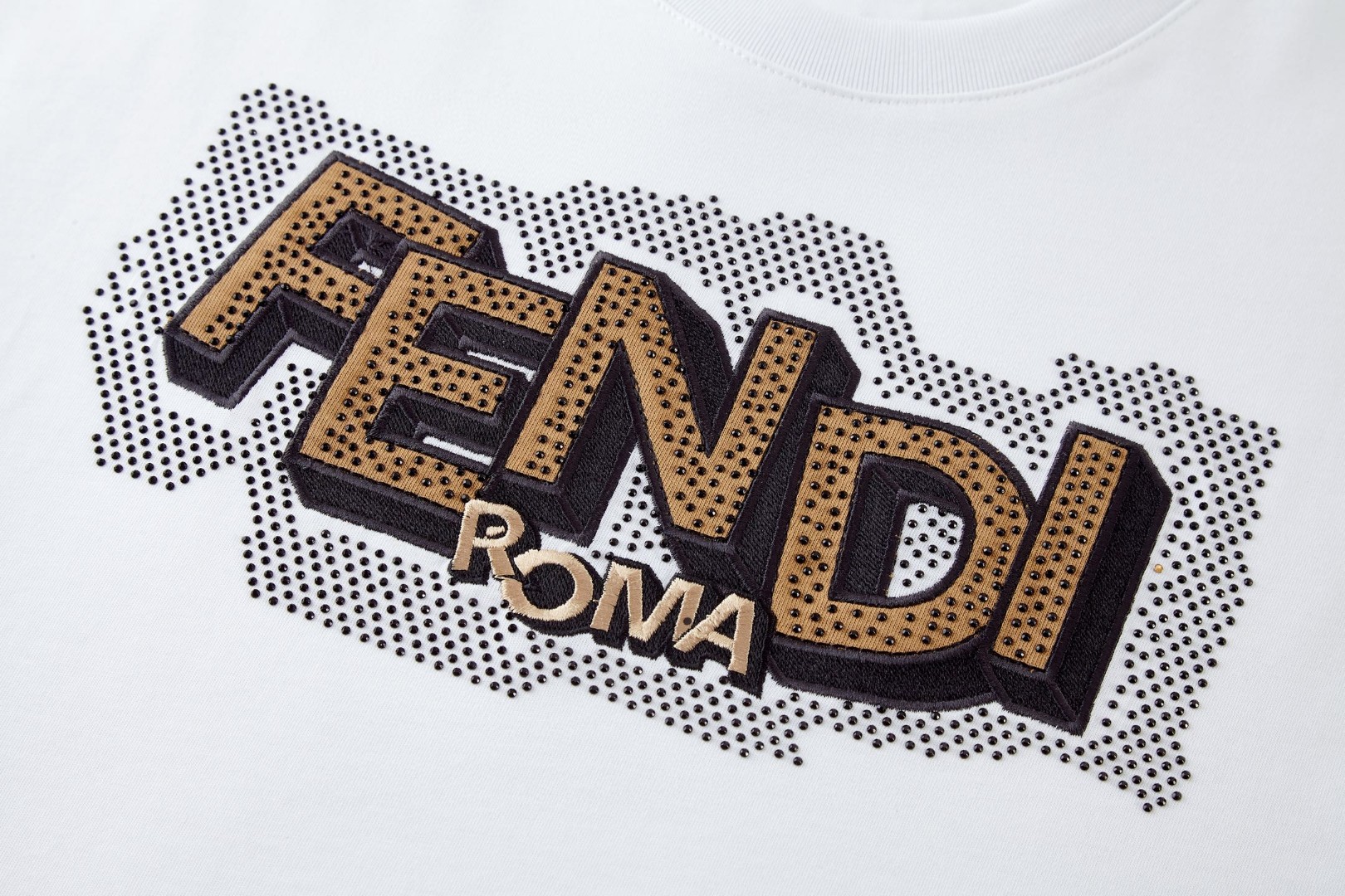 FENDI 芬迪 贴布刺绣烫钻标识T恤 短袖 套头 夏季 黑色 白色 A2 FY1319AW0WF0QA1