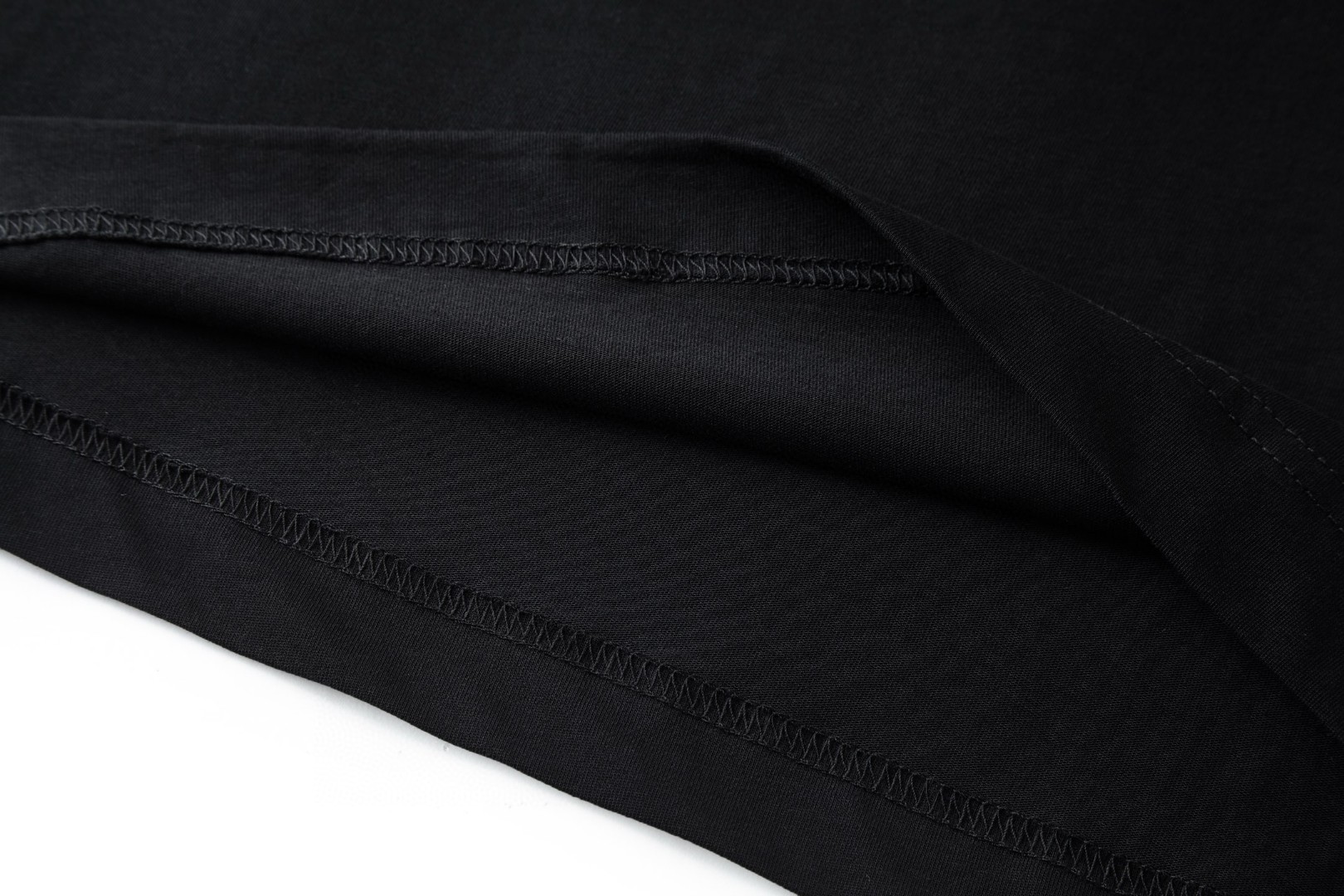 FENDI 芬迪 贴布刺绣烫钻标识T恤 短袖 套头 夏季 黑色 白色 A2 FY1319AW0WF0QA1