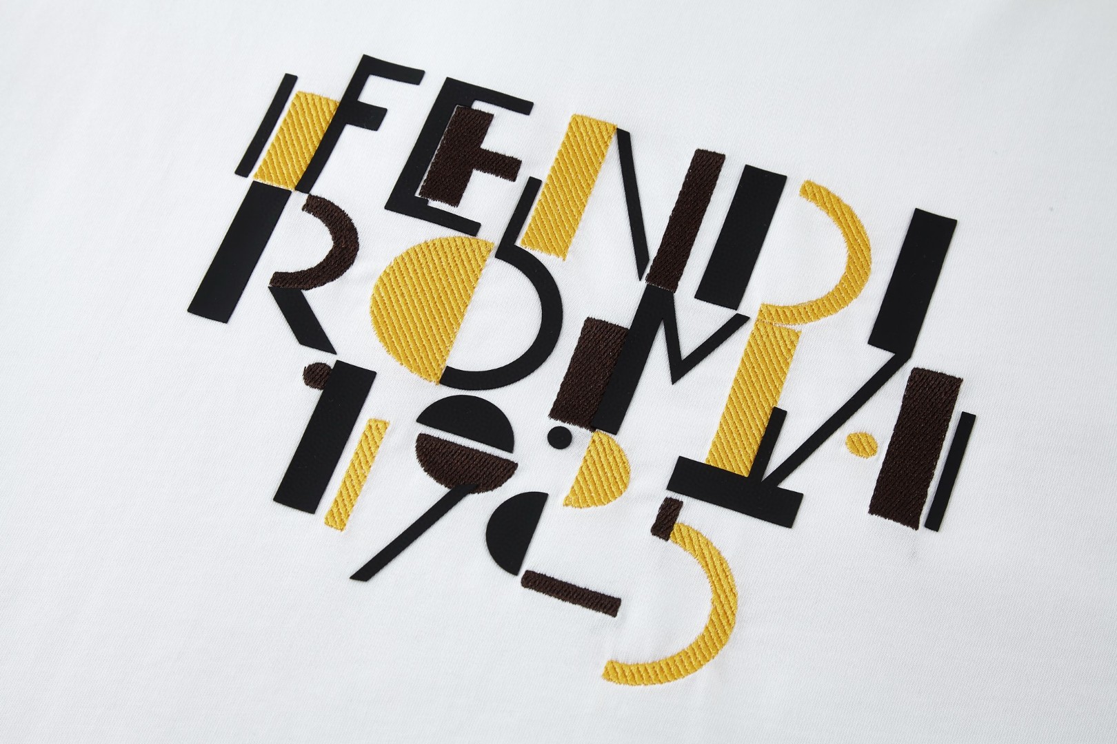 FENDI 芬迪 刺绣标识T恤 短袖 套头 夏季 蓝色 白色 A2 FY0936AVOHF0PTH