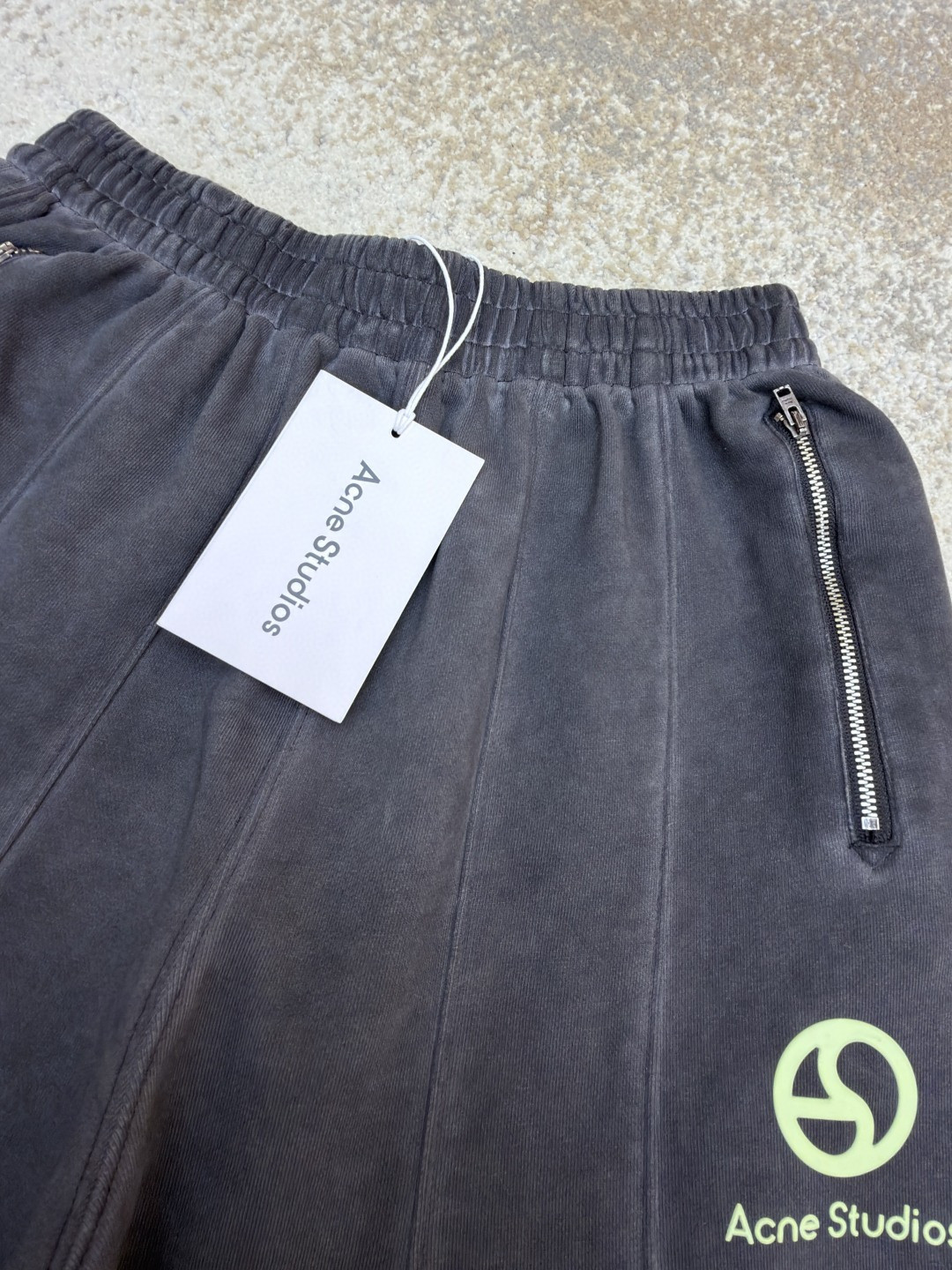 Acne Studios 做旧徽标拉链口袋松紧腰运动裤 休闲裤 长裤 裤子 黑灰色 A7 CK0130-BM0