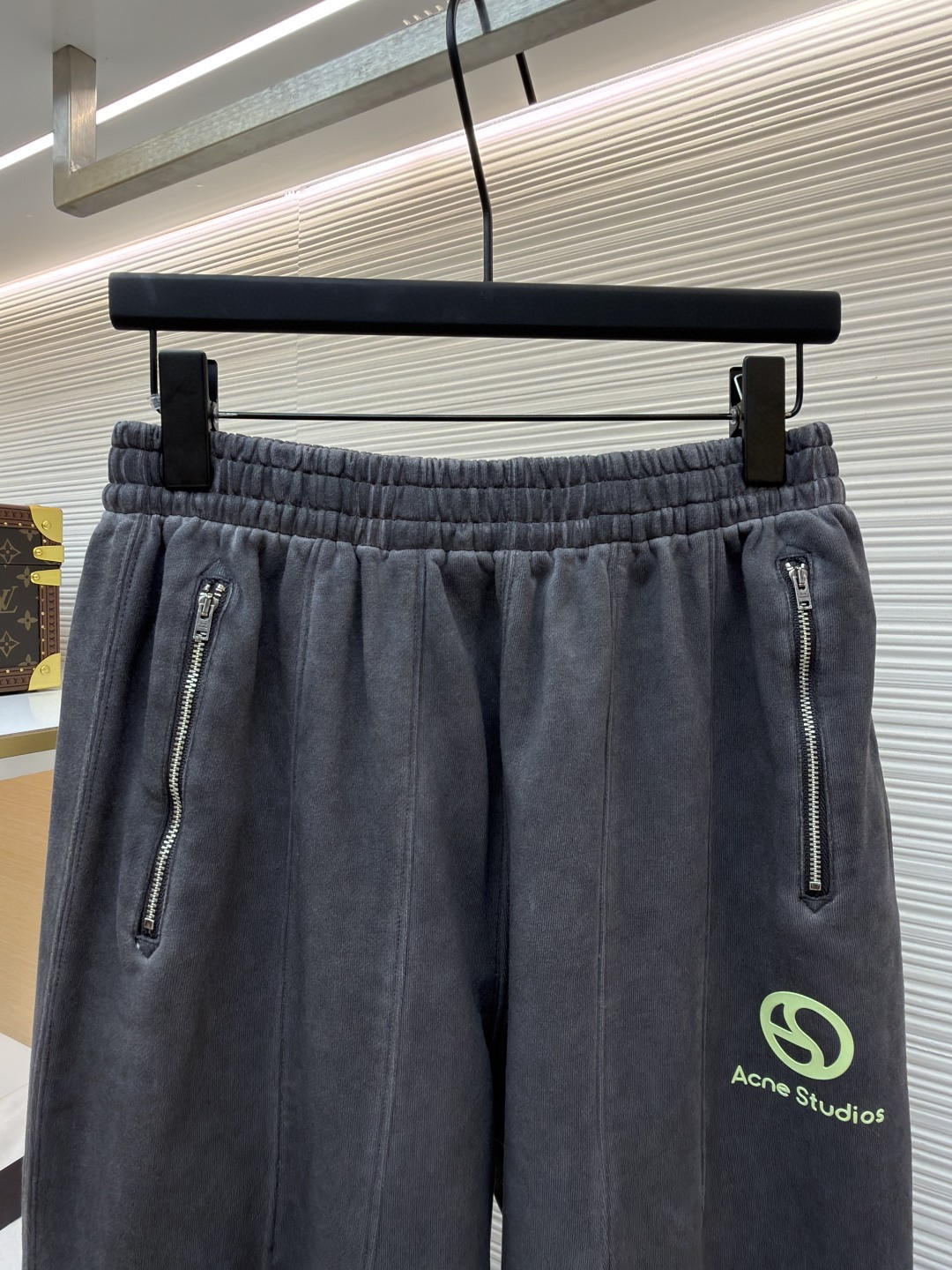 Acne Studios 做旧徽标拉链口袋松紧腰运动裤 休闲裤 长裤 裤子 黑灰色 A7 CK0130-BM0