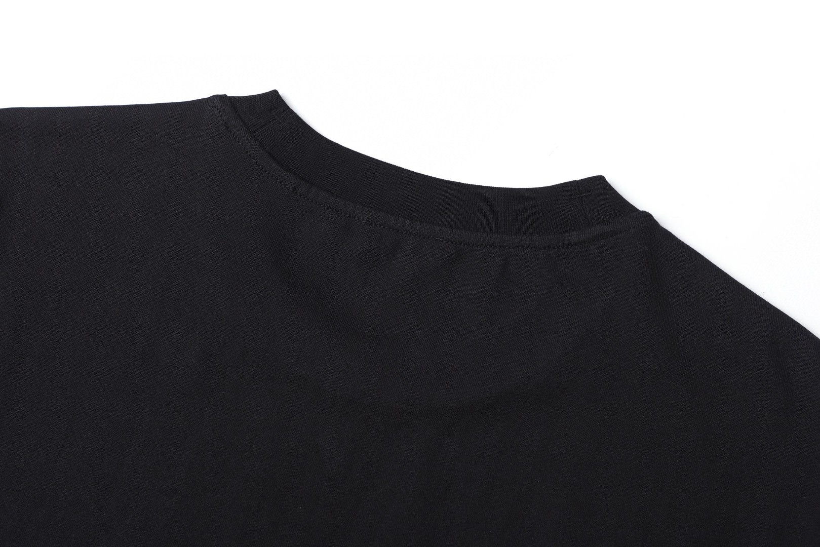 Burberry 巴宝莉 徽标字母logo印花 短袖 T恤 夏季 白色 黑色 A2