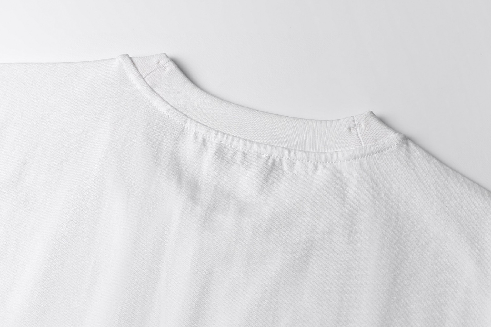 Burberry 巴宝莉 徽标字母logo印花 短袖 T恤 夏季 白色 黑色 A2