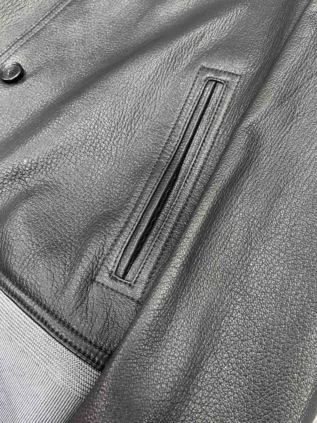 HERMES 爱马仕 立领皮夹克 外套 皮衣 长袖 黑色