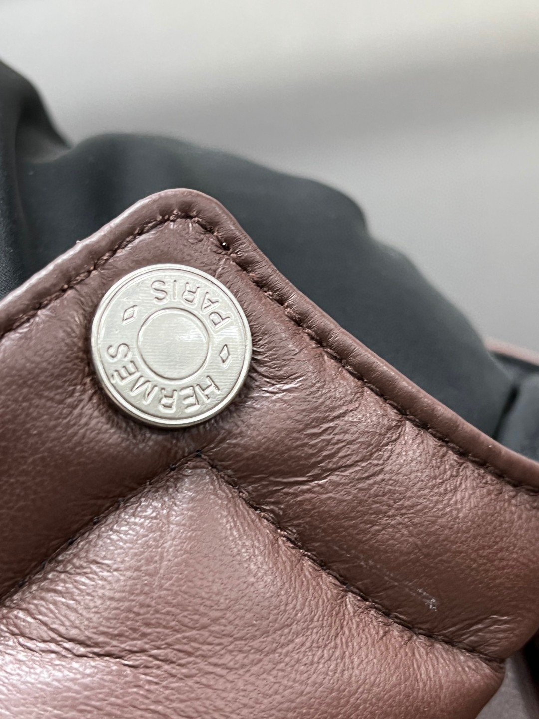 HERMES 爱马仕 连帽拉链真皮羽绒服 外套 夹克 保暖 长袖 黑色 咖色