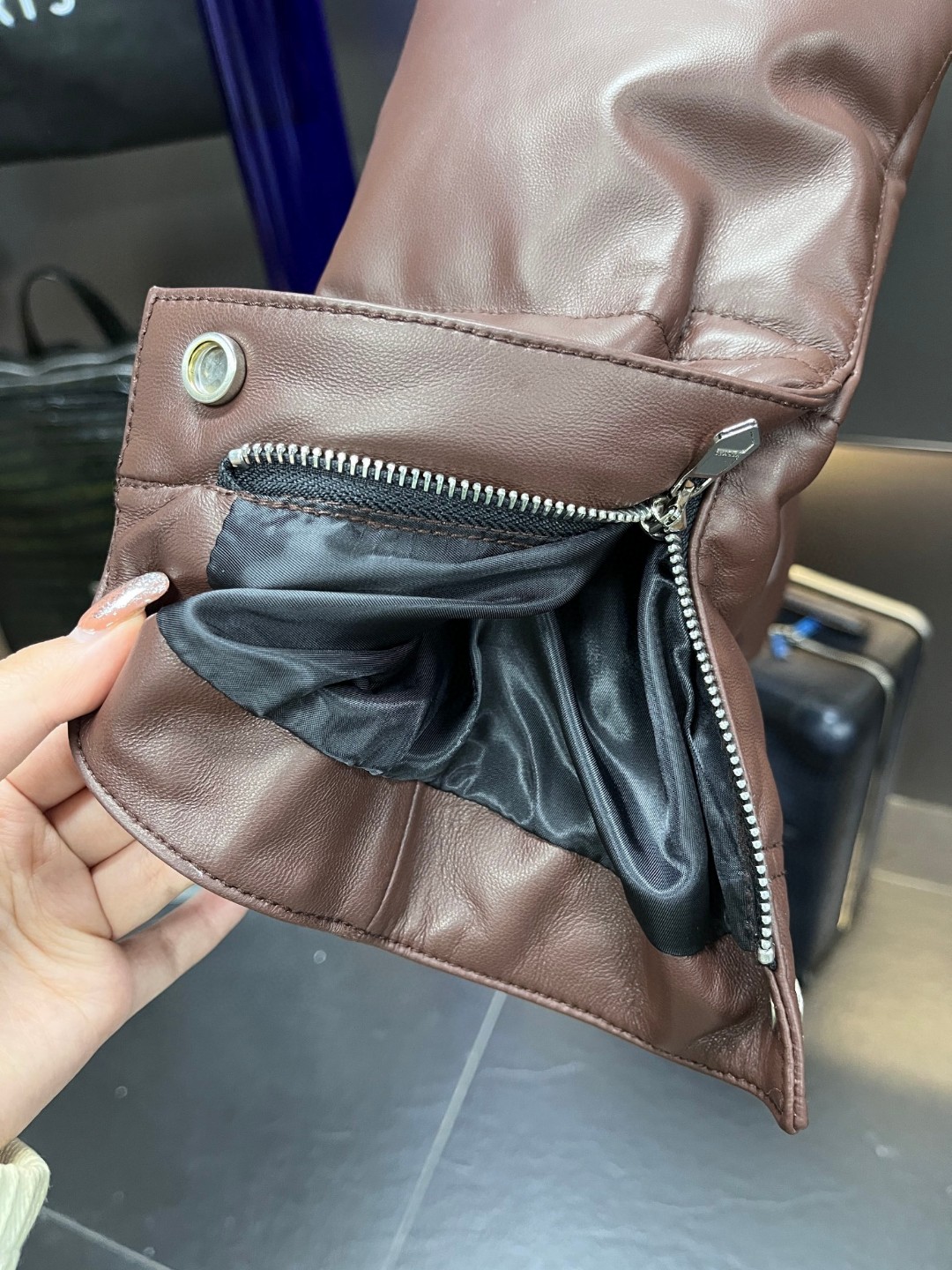 HERMES 爱马仕 连帽拉链真皮羽绒服 外套 夹克 保暖 长袖 黑色 咖色