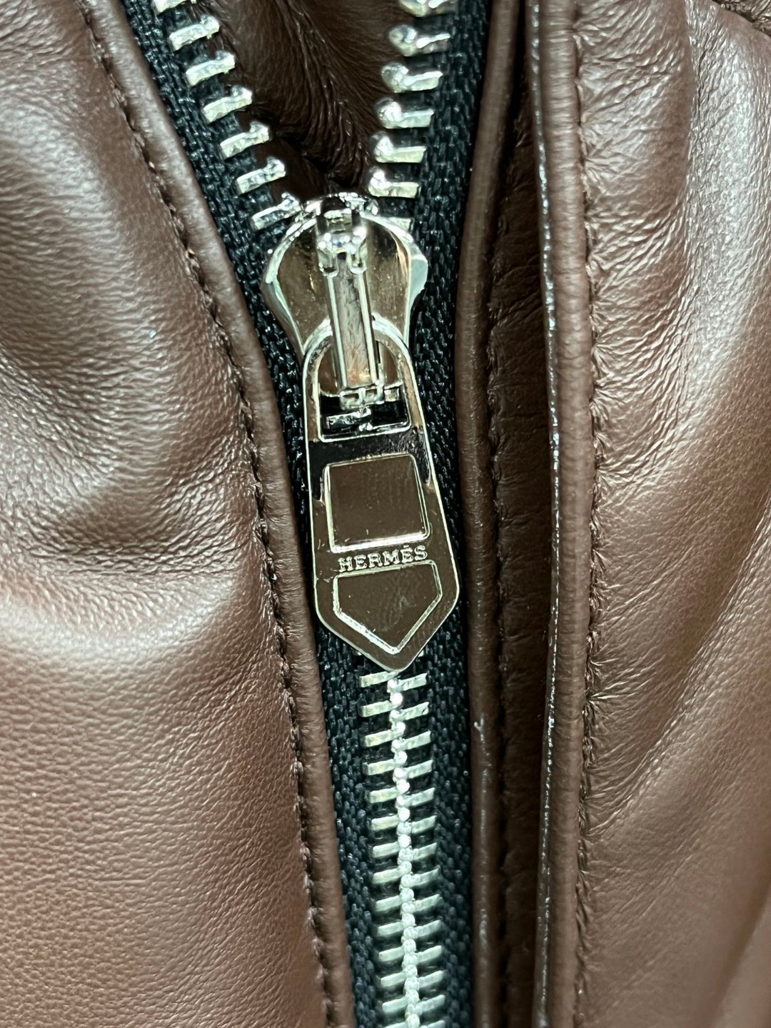 HERMES 爱马仕 连帽拉链真皮羽绒服 外套 夹克 保暖 长袖 黑色 咖色