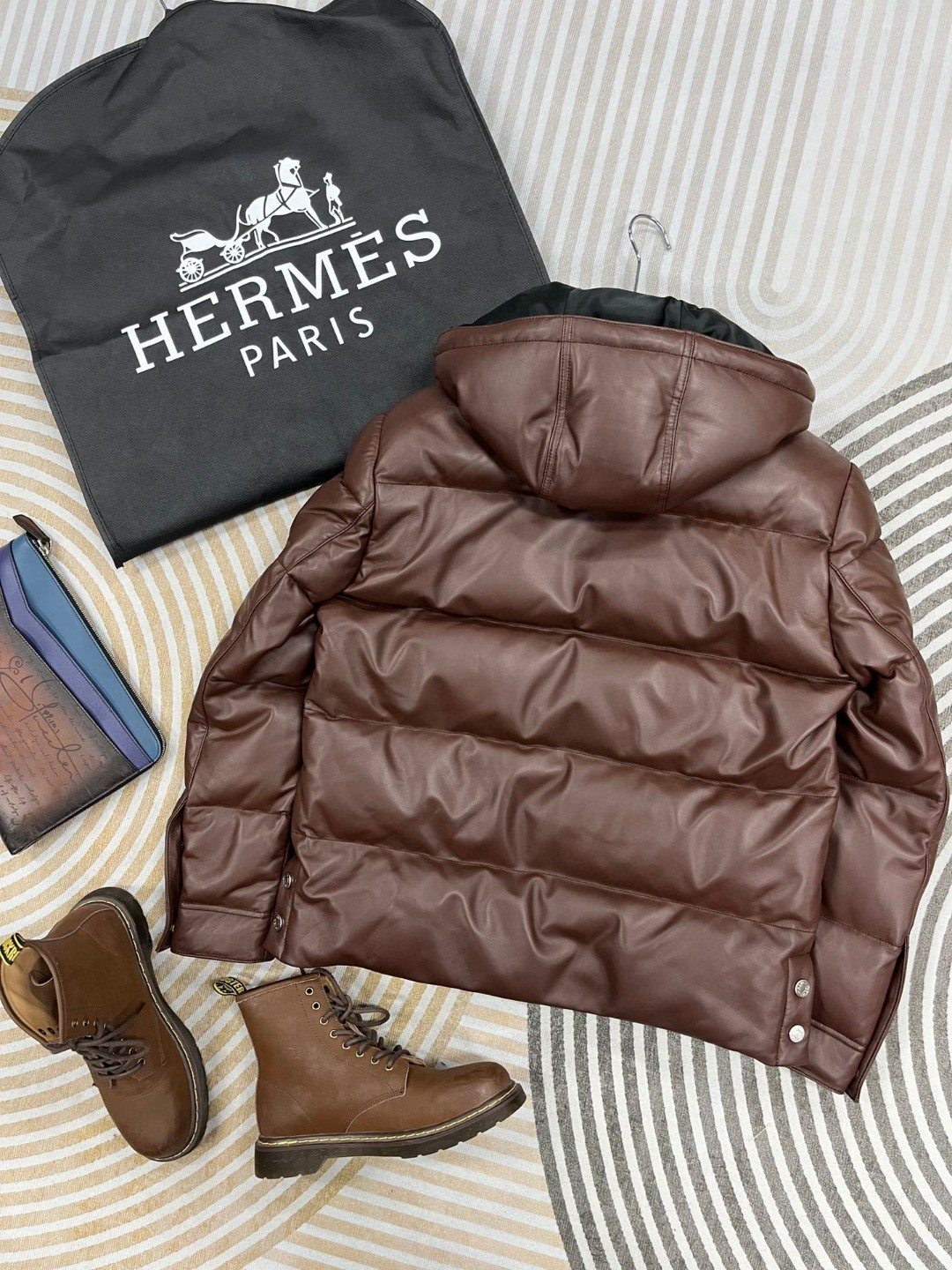 HERMES 爱马仕 连帽拉链真皮羽绒服 外套 夹克 保暖 长袖 黑色 咖色