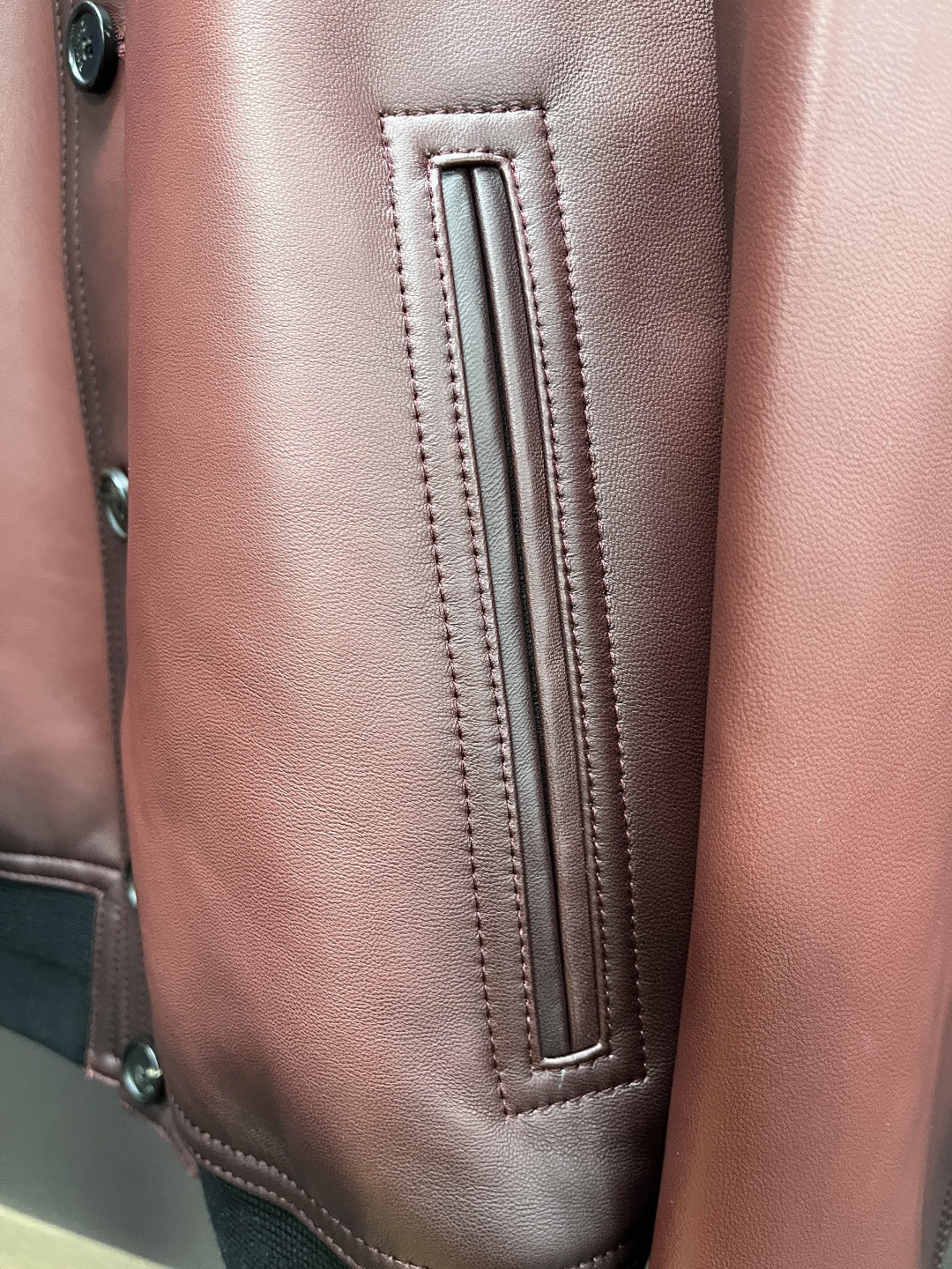 HERMES 爱马仕 立领皮夹克 外套 皮衣 长袖 黑色 灰色 酒红色