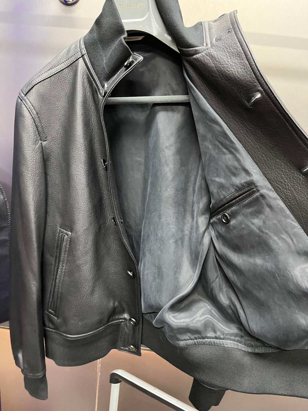 HERMES 爱马仕 立领皮夹克 外套 皮衣 长袖 黑色 灰色 酒红色