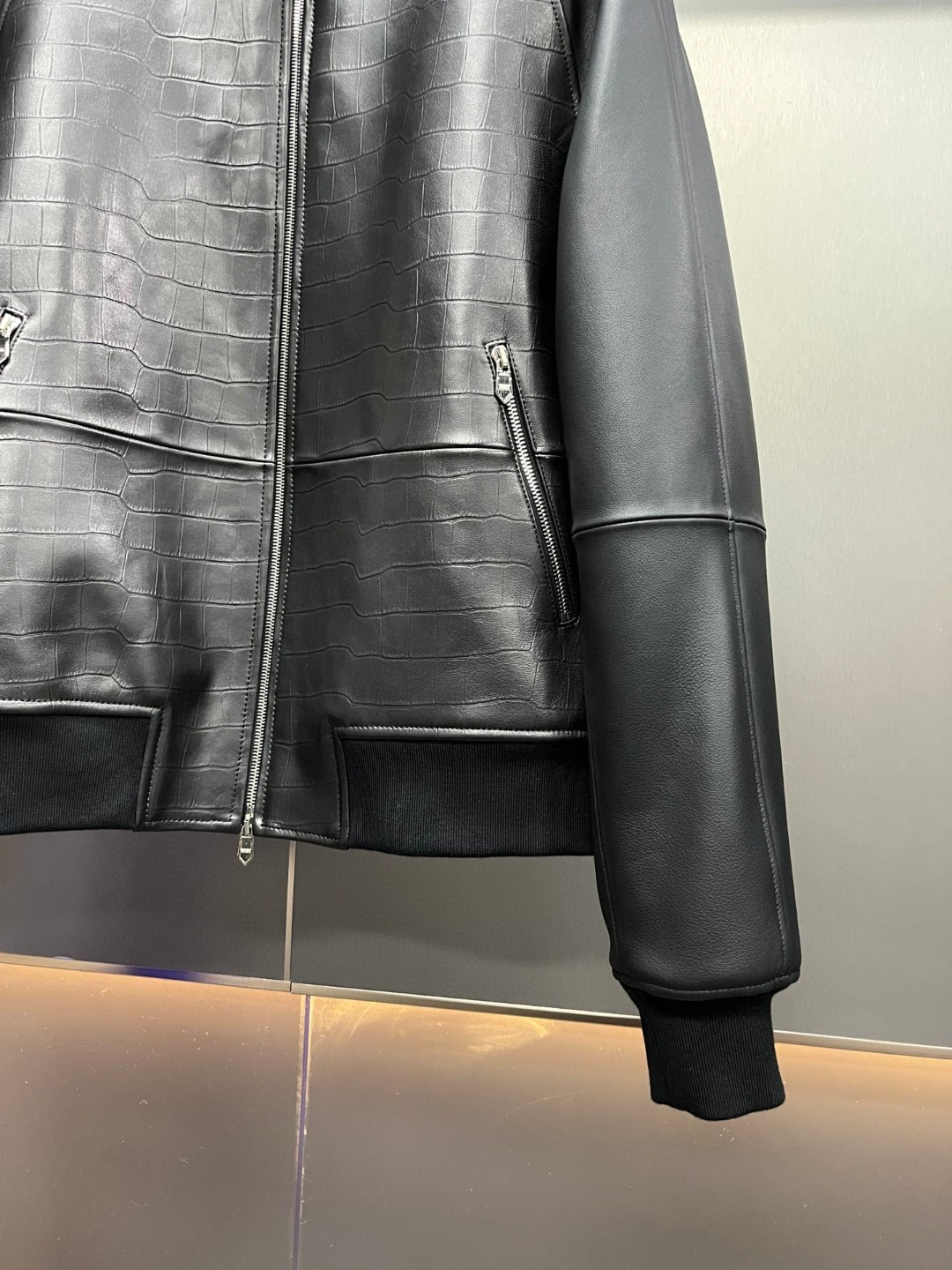 HERMES 爱马仕 鳄鱼皮拼接羊皮棒球款拉链外套 皮衣 夹克 长袖 白色 黑色