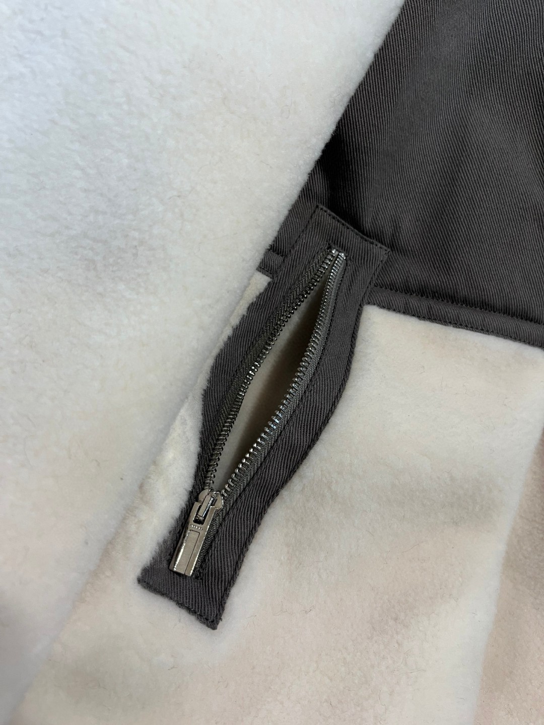 HERMES 爱马仕 羊剪绒拼接拉链外套 夹克 长袖 保暖 米白色