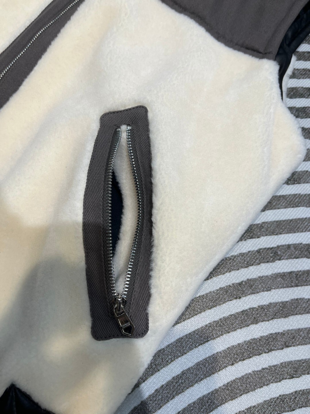 HERMES 爱马仕 拼色羊毛拉链马甲 外套 夹克 长袖 保暖 米白色