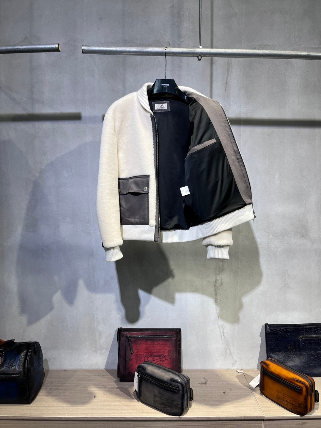 HERMES 爱马仕 棒球皮草拉链外套 夹克 长袖 保暖 米白色