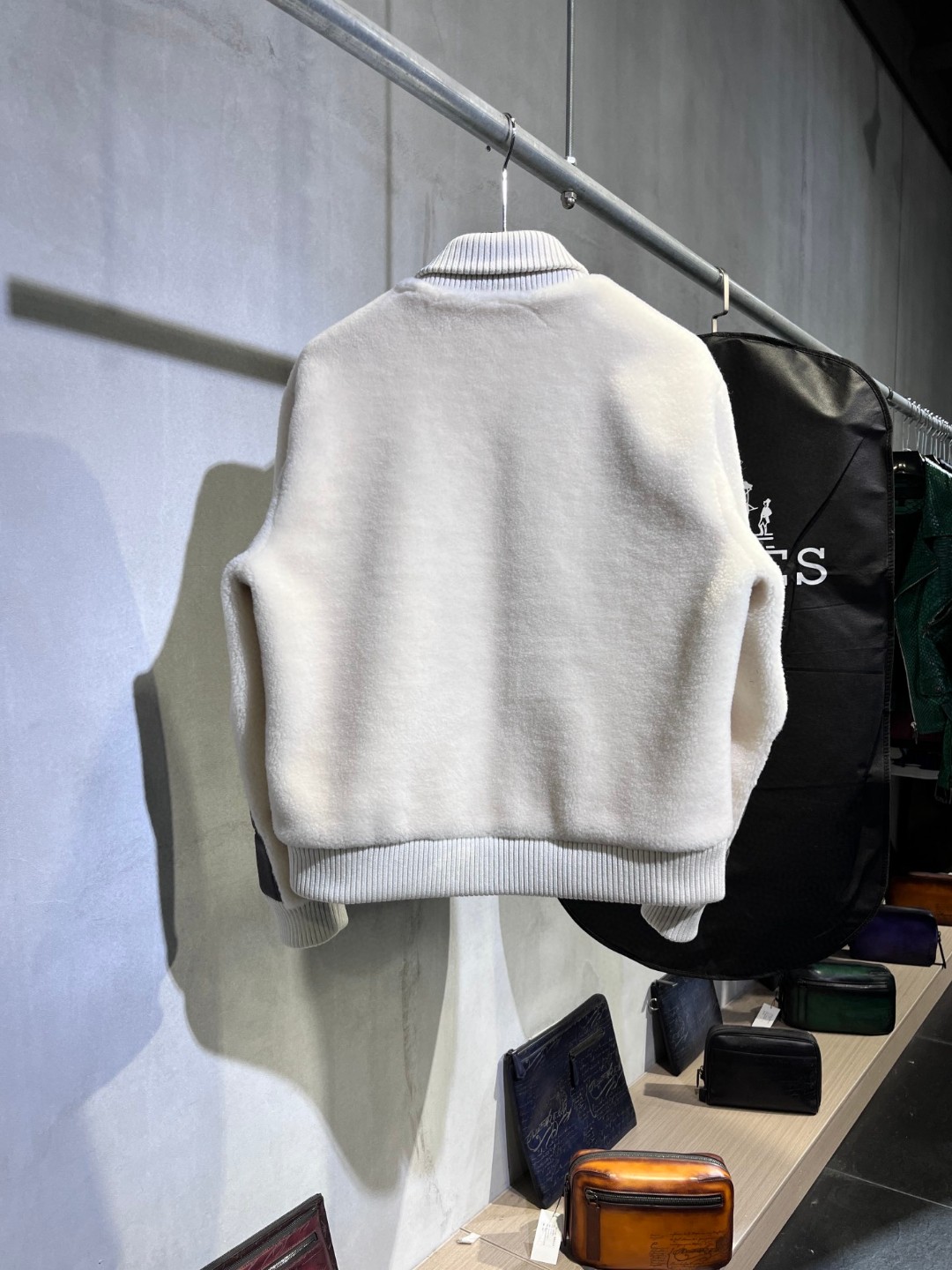 HERMES 爱马仕 棒球皮草拉链外套 夹克 长袖 保暖 米白色