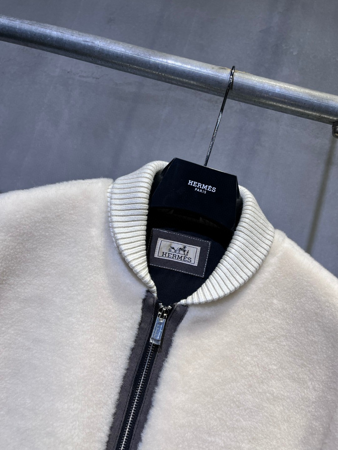 HERMES 爱马仕 棒球皮草拉链外套 夹克 长袖 保暖 米白色