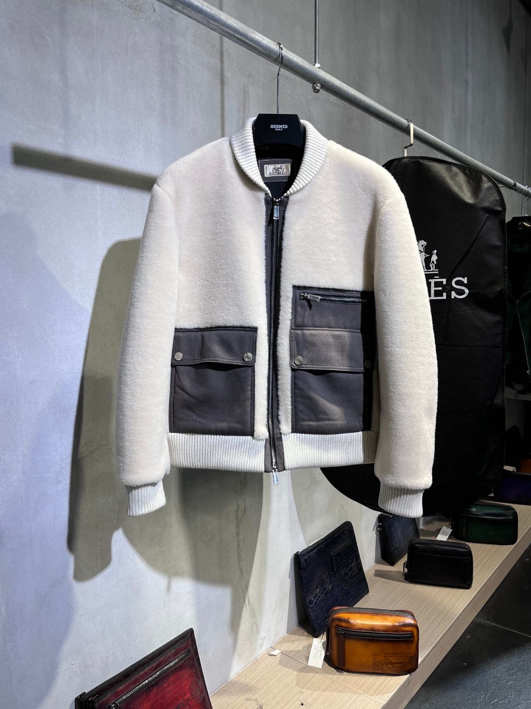 HERMES 爱马仕 棒球皮草拉链外套 夹克 长袖 保暖 米白色